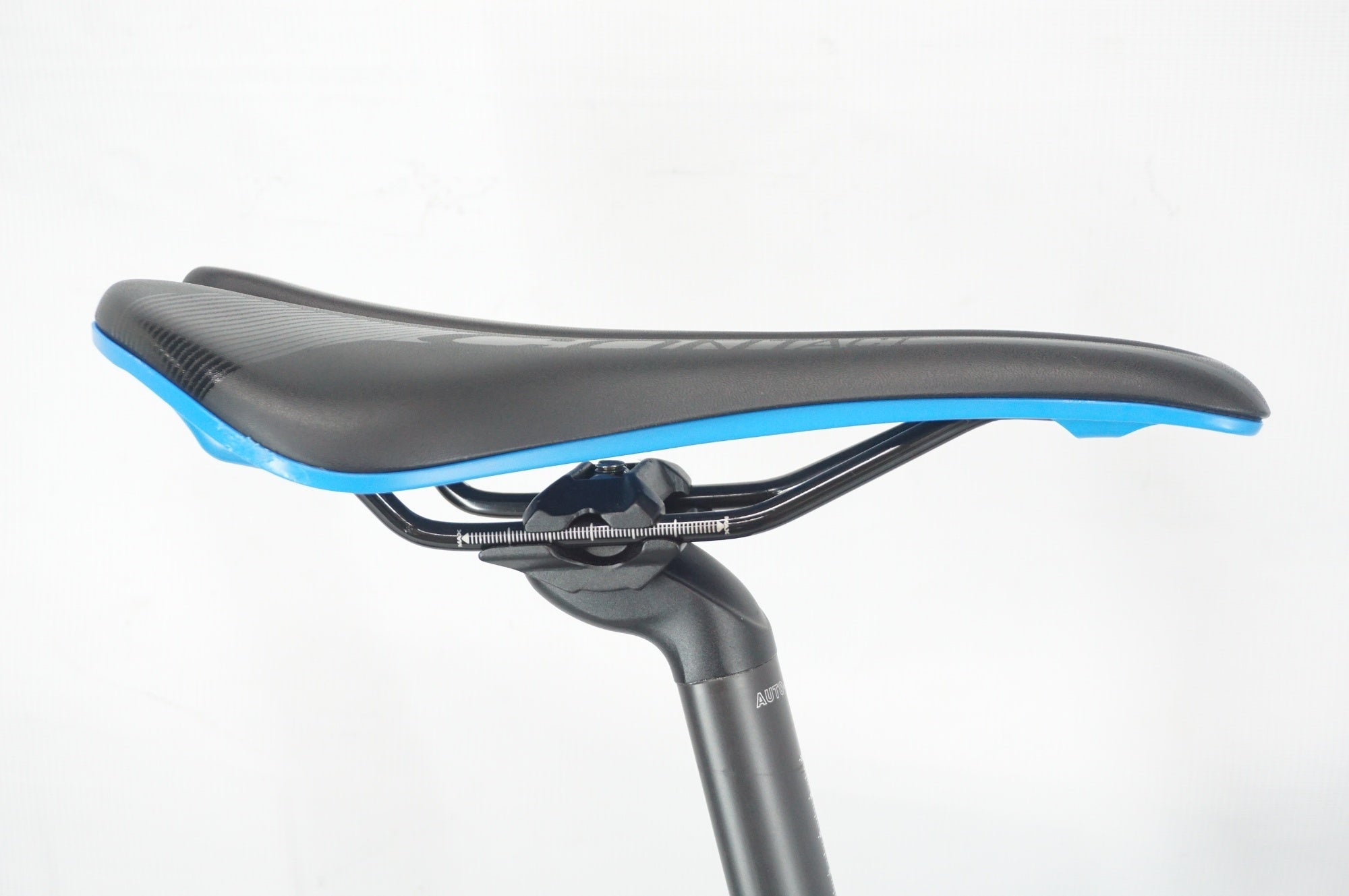 GIANT 「ジャイアント」 CONTEND SL1 2017年モデル ロードバイク