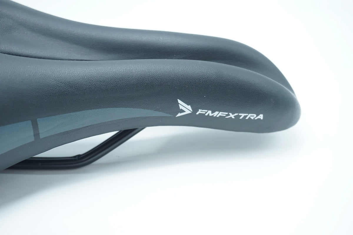 FMFXTRA「エフエムエフエクストラ」 サドル/ 京都西院店