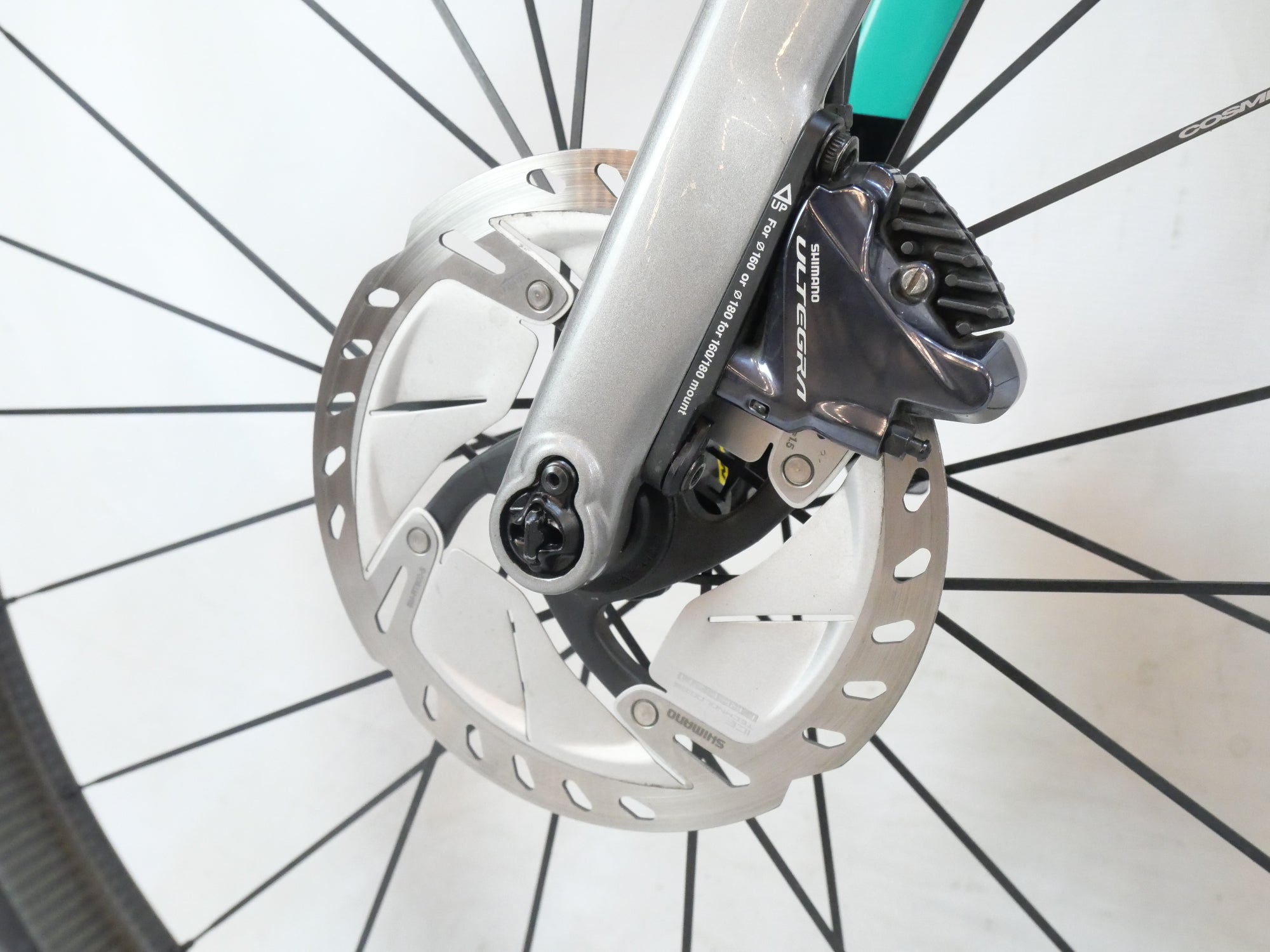 FOCUS 「フォーカス」 IZALCO MAX DISC 9 ULTEGRA Di2 2020年モデル