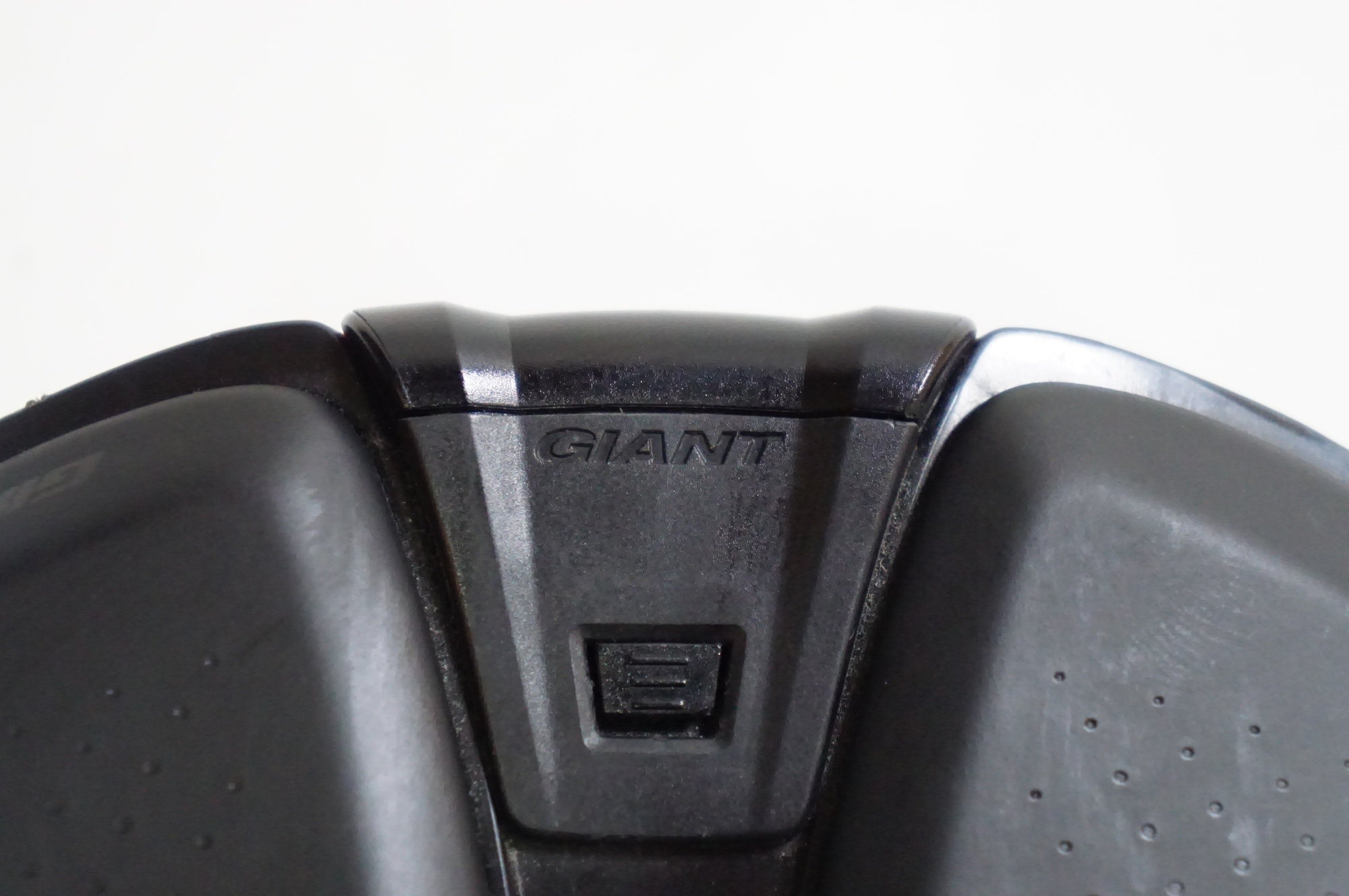 GIANT 「ジャイアント」 APPROACH サドル / 熊谷本店