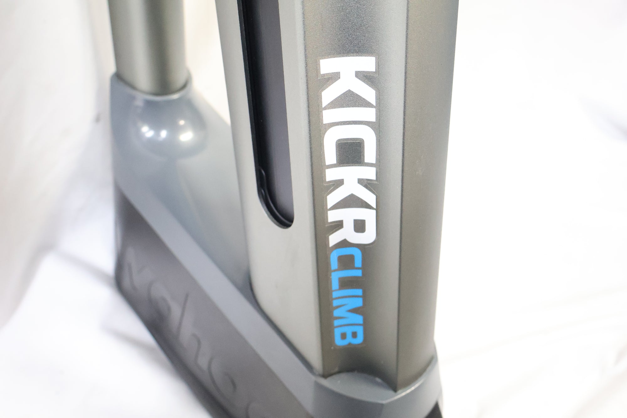 WAHOO 「ワフー」 KICKR CLIMB インドアグレードシミュレーター / 高知店