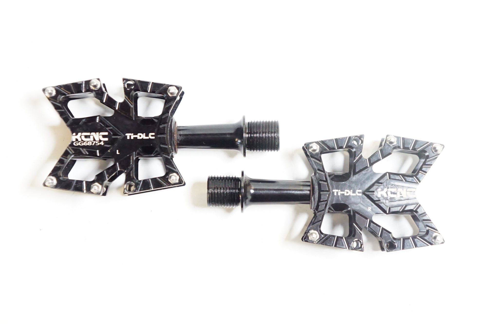 KCNC 「ケーシーエヌシー」 KYREX SLIM ROAD PLATFORM (チタンスピンドル) ペダル / 熊谷本店