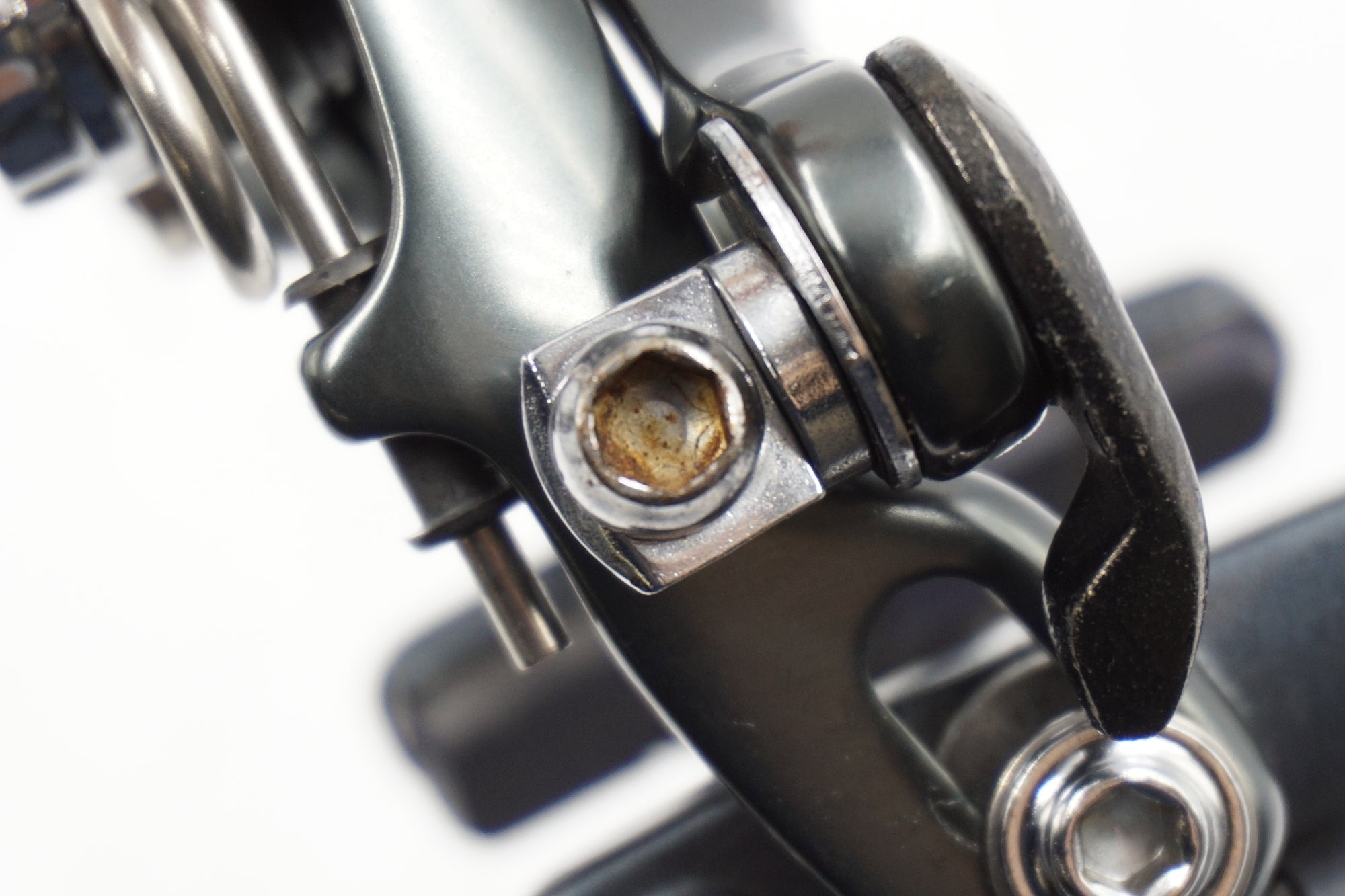 SHIMANO 105 br-5600 美品 SHIMANO 「シマノ」 105 BR-5600 フロント キャリパーブレーキ