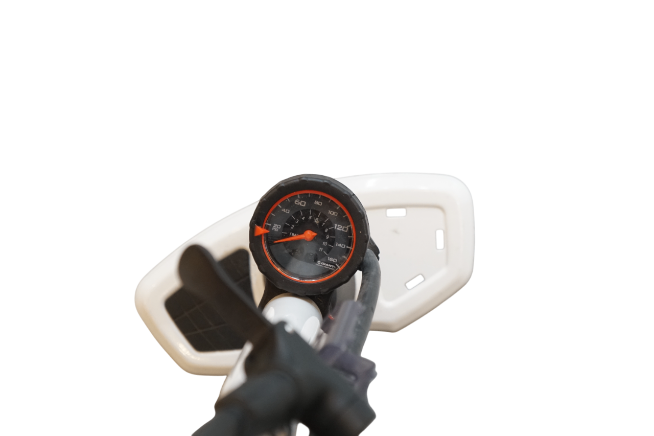 GIANT 「ジャイアント」 CONTROL TOWER 2 HP/HV フロアポンプ / バイチャリ浦和ベース