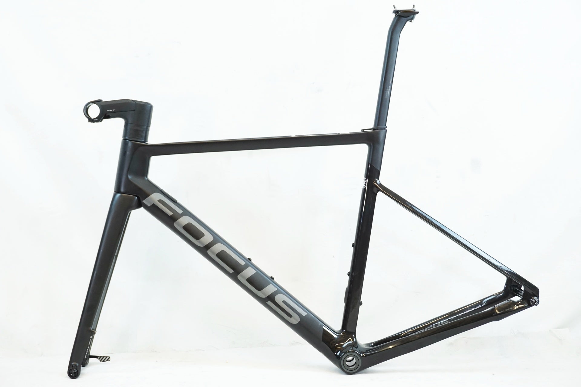 focus izalcomax disc9 フレームセット FOCUS 「フォ-カス」 IZALCO MAX DISC 9 2022年モデル フレームセット