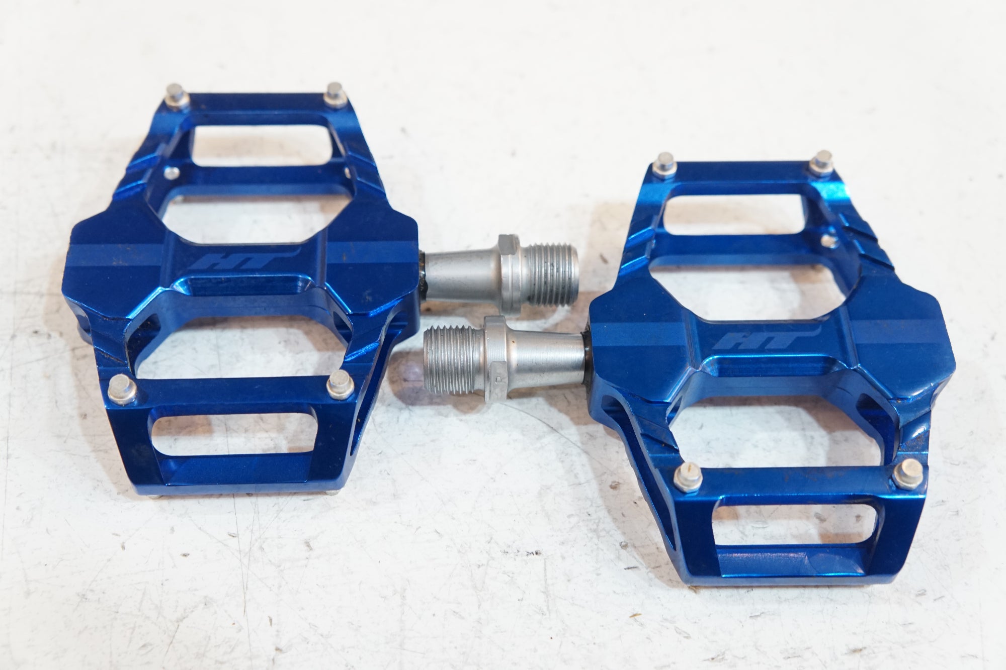 HT 「エイチティー」 AR06 ペダル / バイチャリ浦和ベース