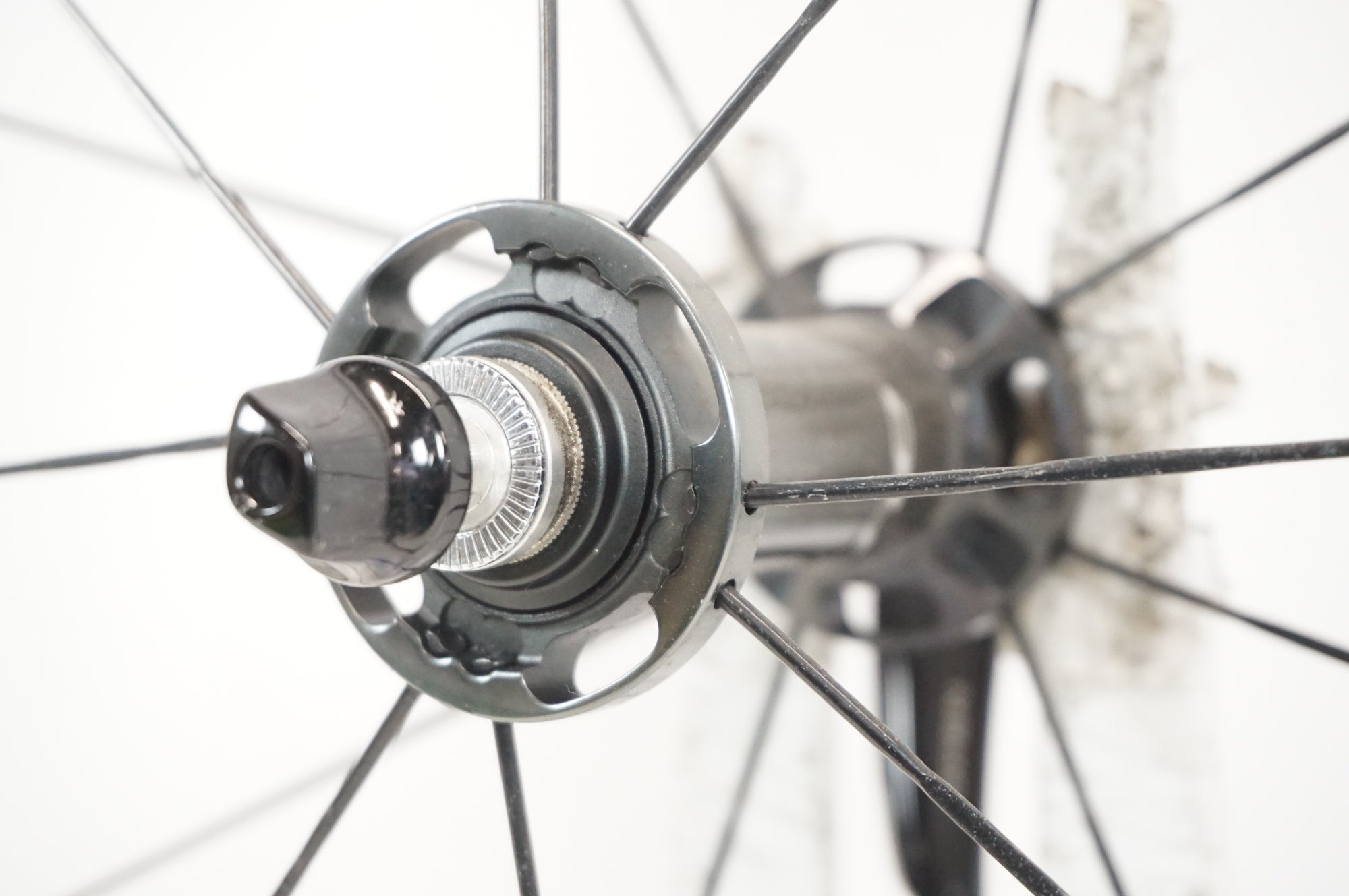 パーツ DURA-ACE WH-R9100 新着中古 SHIMANO DURA-ACE WH-R9100-C60-TUなど中古ホイールセット