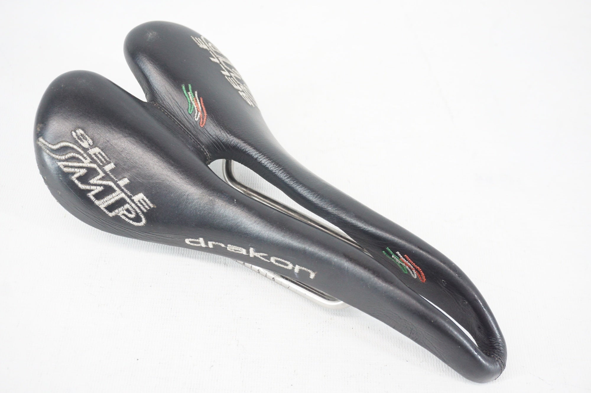SELLE SMP 「セッレエスエムピー」 DRAKON サドル / 阪急塚口店