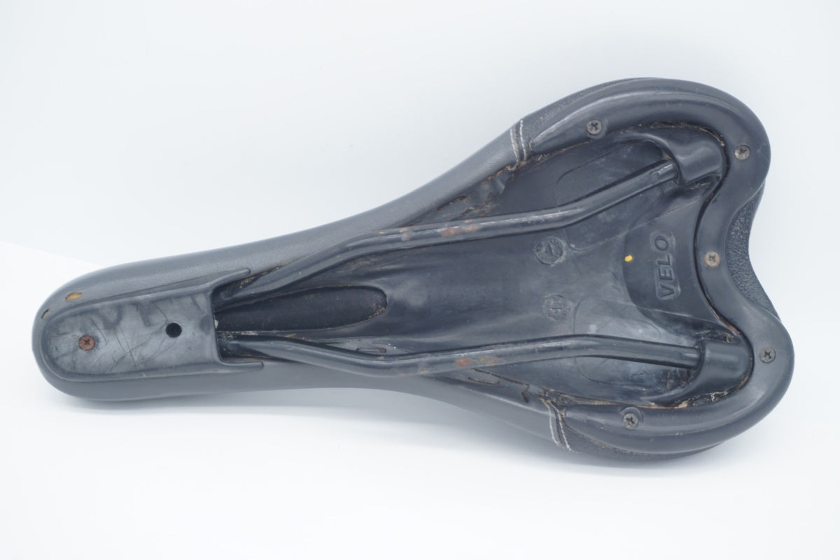 VELO 「ベロ」 AXIOM サドル / 京都八幡店