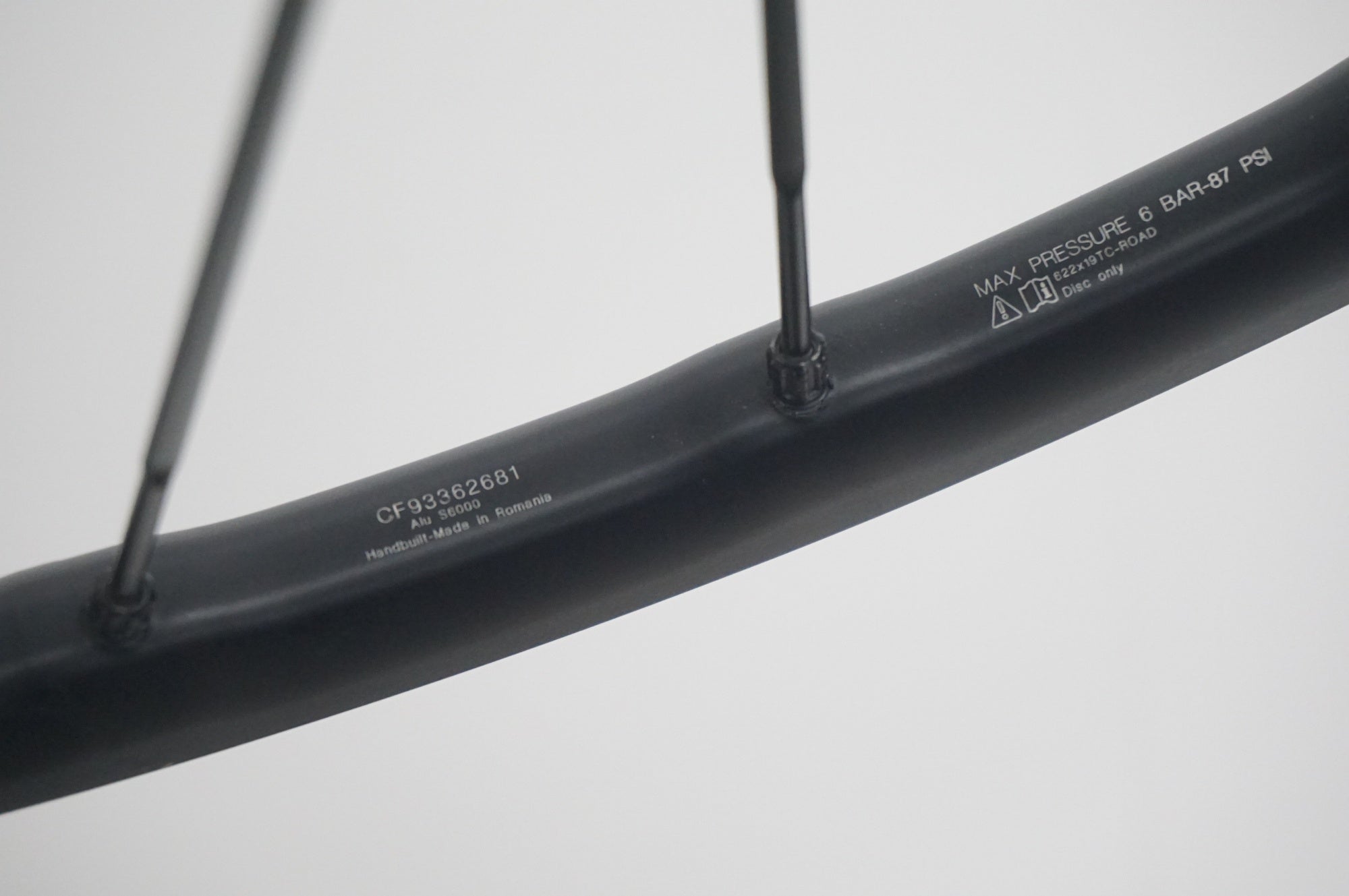 MAVIC 「マヴィック」 KSYRIUM PRO UST DISC シマノ11速 ホイール