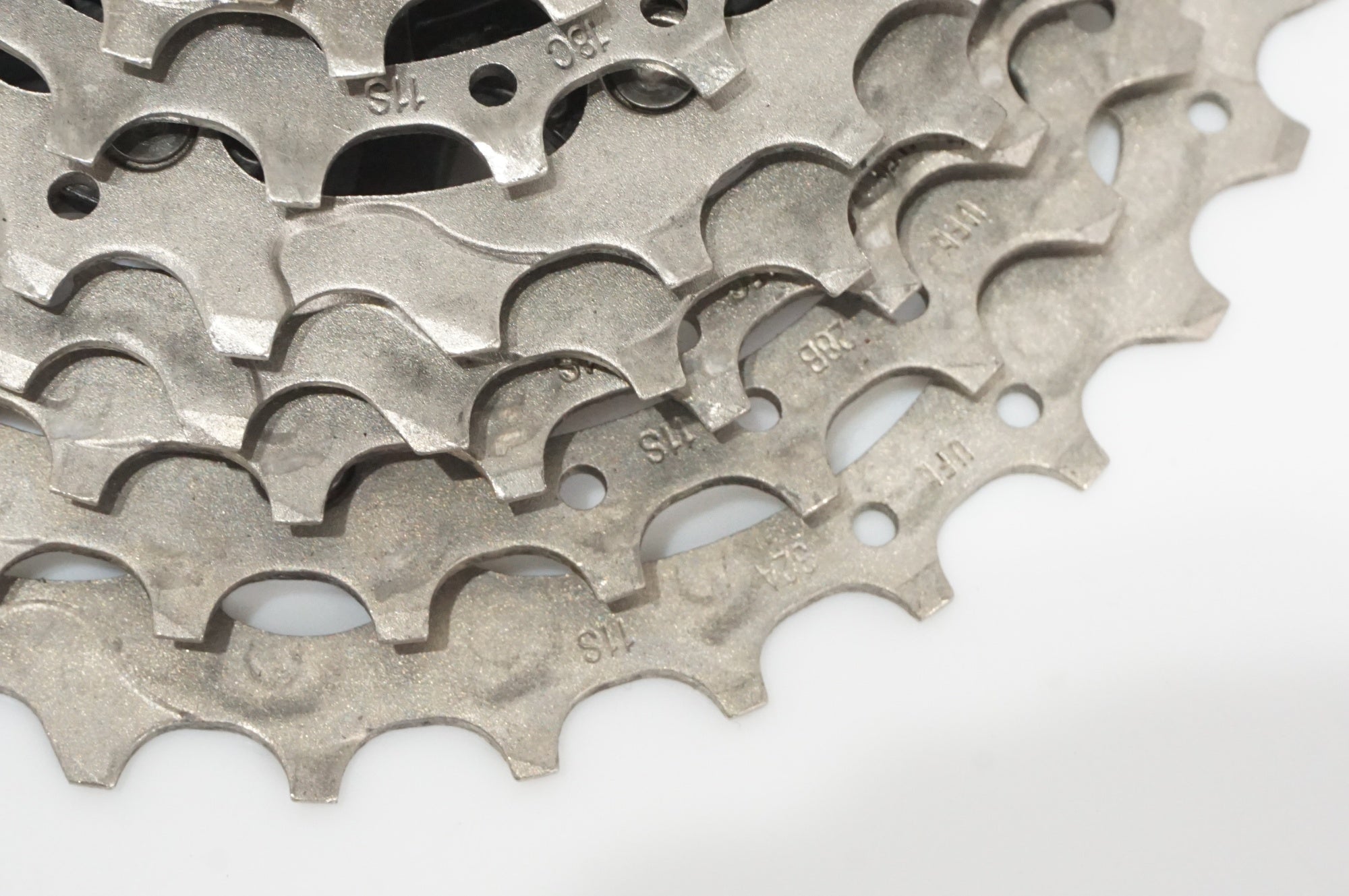SHIMANO 「シマノ」 ULTEGRA CS-R8000 11-32T スプロケット / AKIBA店