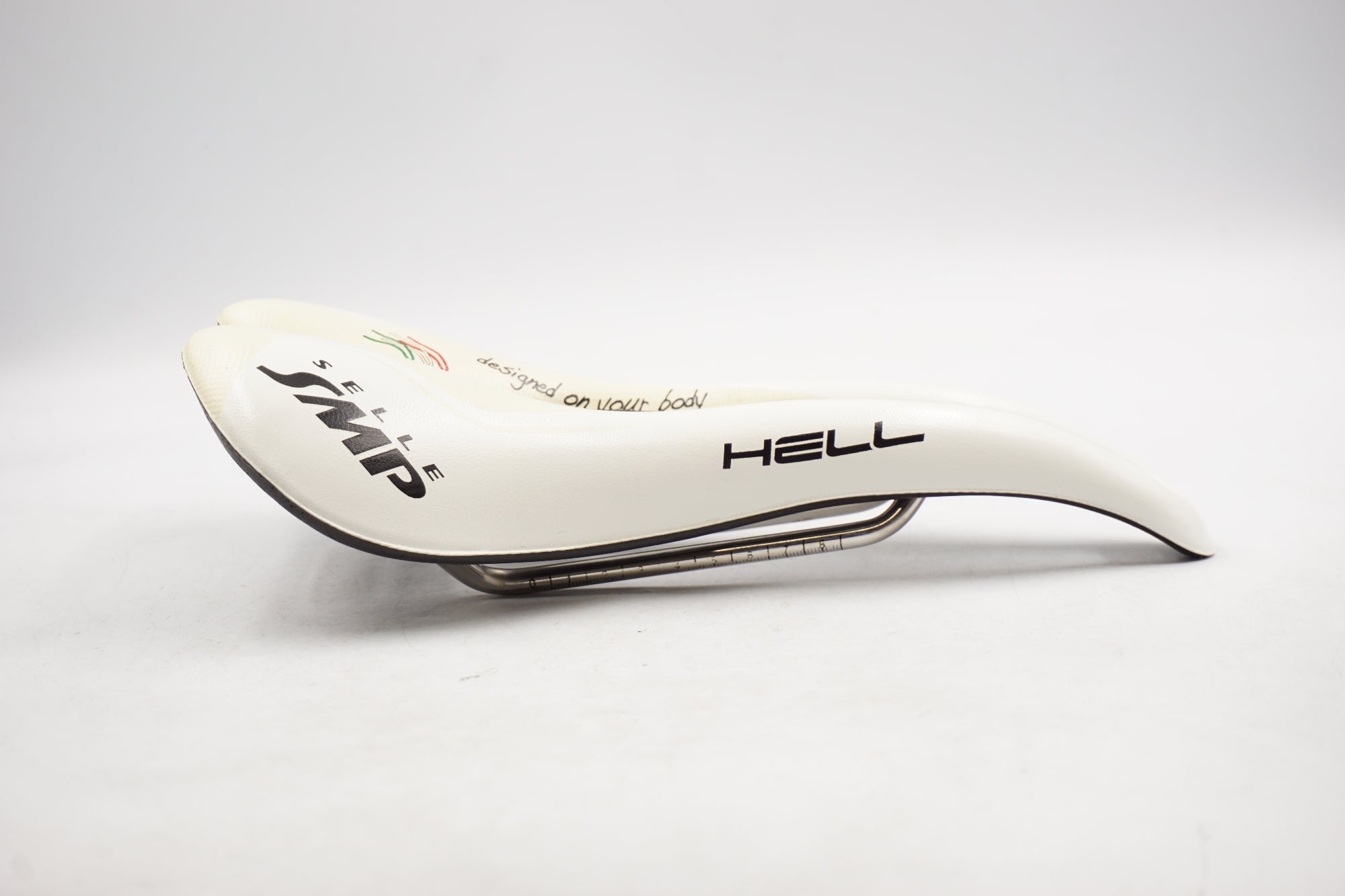 SELLE SMP 「セラエスエムピー」 HELL サドル / 奈良店 ｜ バイチャリ
