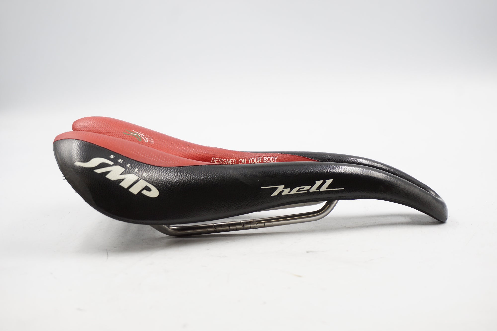 SMP HELL セラ エスエムピー　サドル Amazon | セラ エスエムピー(SELLE SMP) HELL(ヘル) ブラック