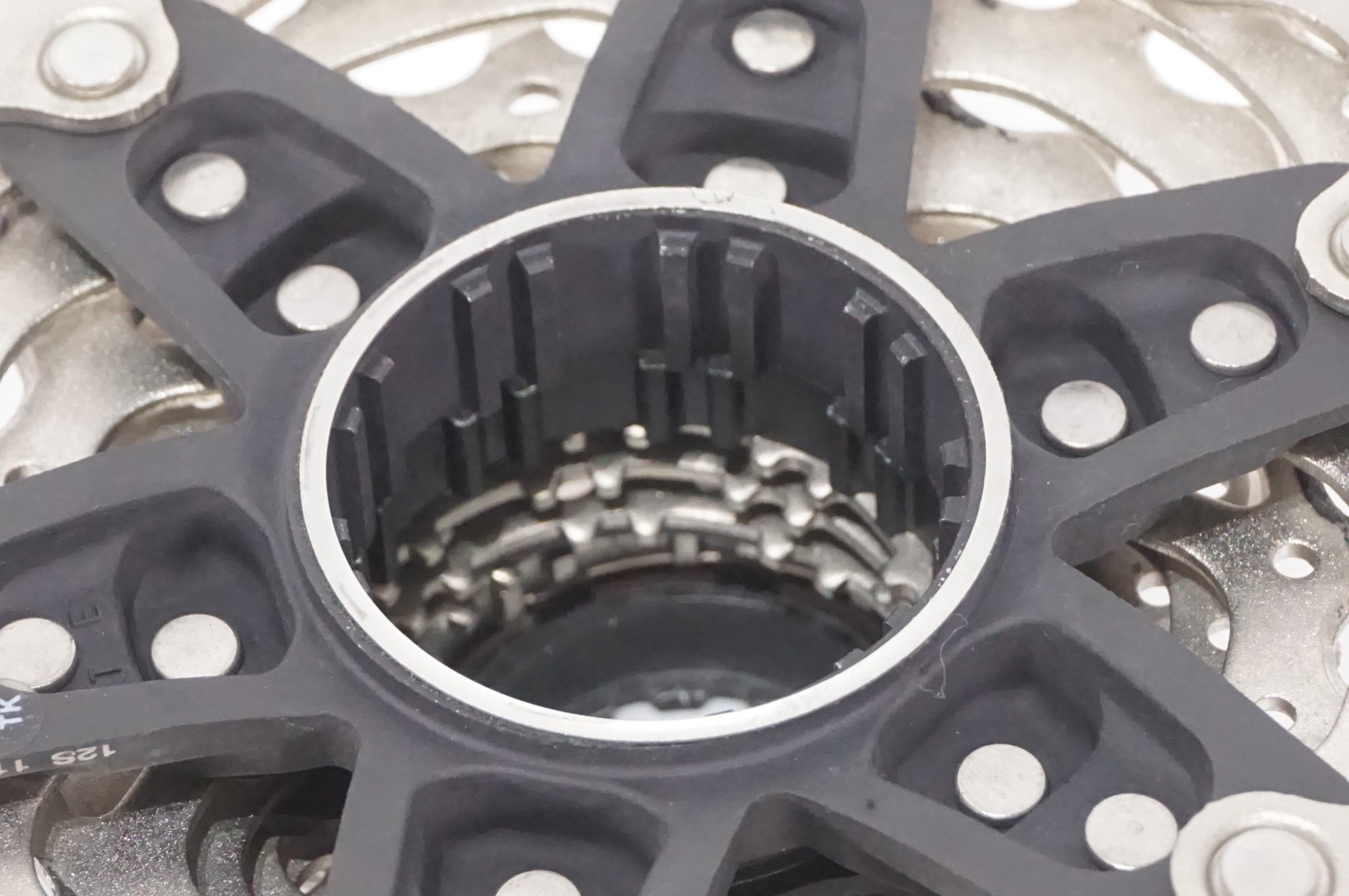 SHIMANO 「シマノ」 ULTEGRA CS-R8100 11-30T スプロケット / AKIBA店