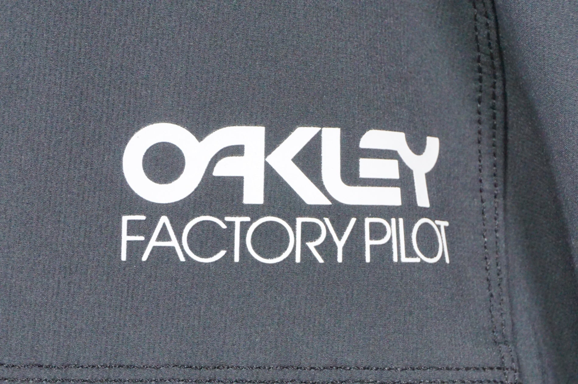 OAKLEY 「オークリー」 ELEMENT LITE MTB 36サイズ サイクルパンツ / AKIBA店
