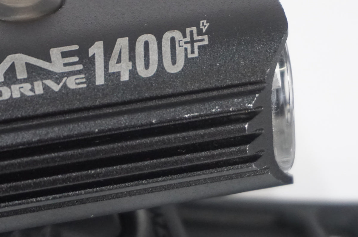 LEZYNE 「レザイン」 MACRO DRIVE 1400+ フロントライト / AKIBA店