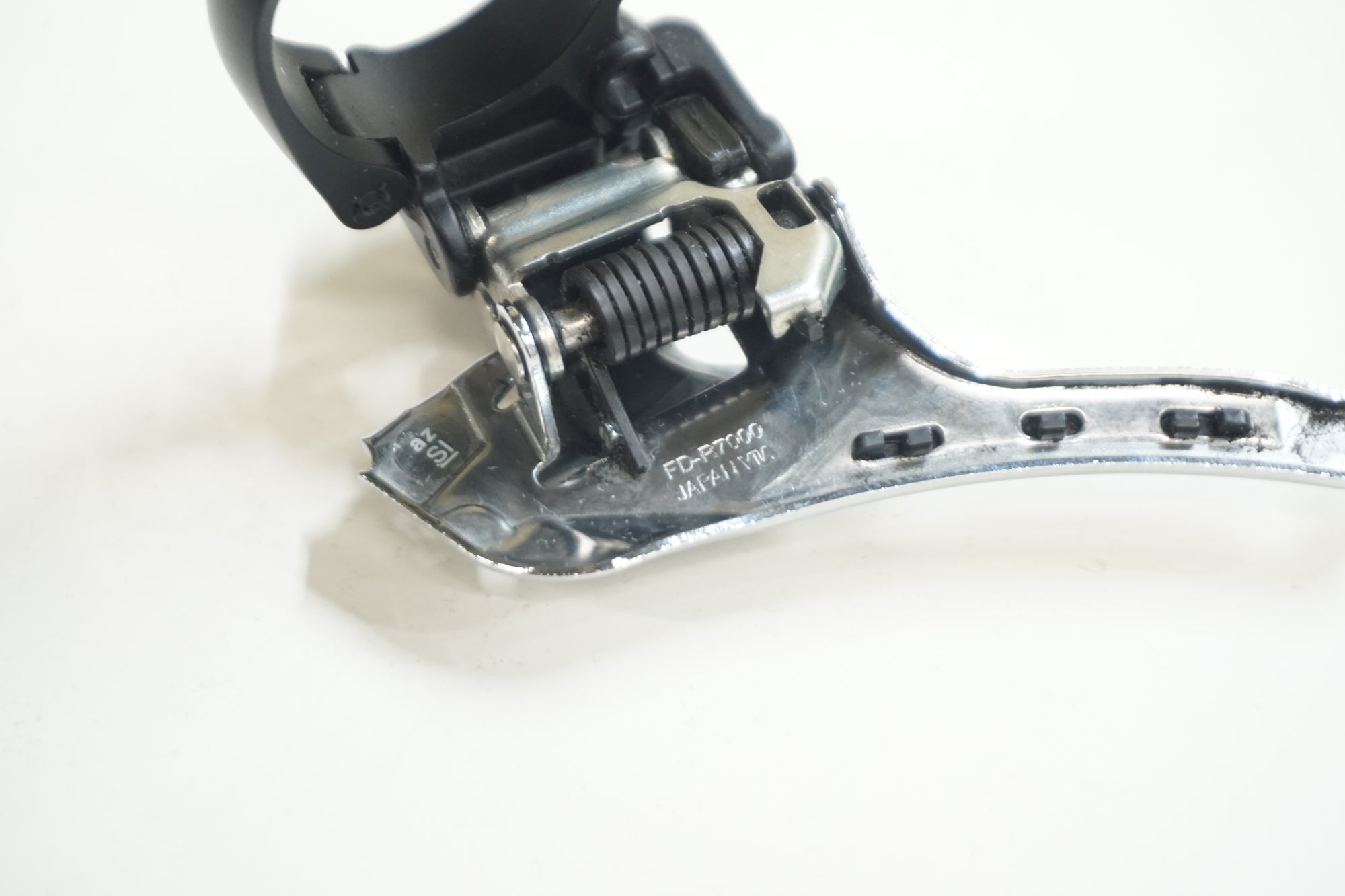 SHIMANO 「シマノ」 105 FD-R7000 フロントディレイラー / 大宮店