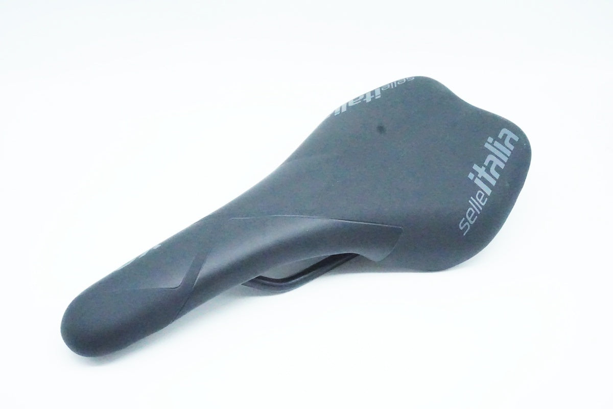 SELLE ITARIA「セライタリア」 X3 サドル/ 京都西院店