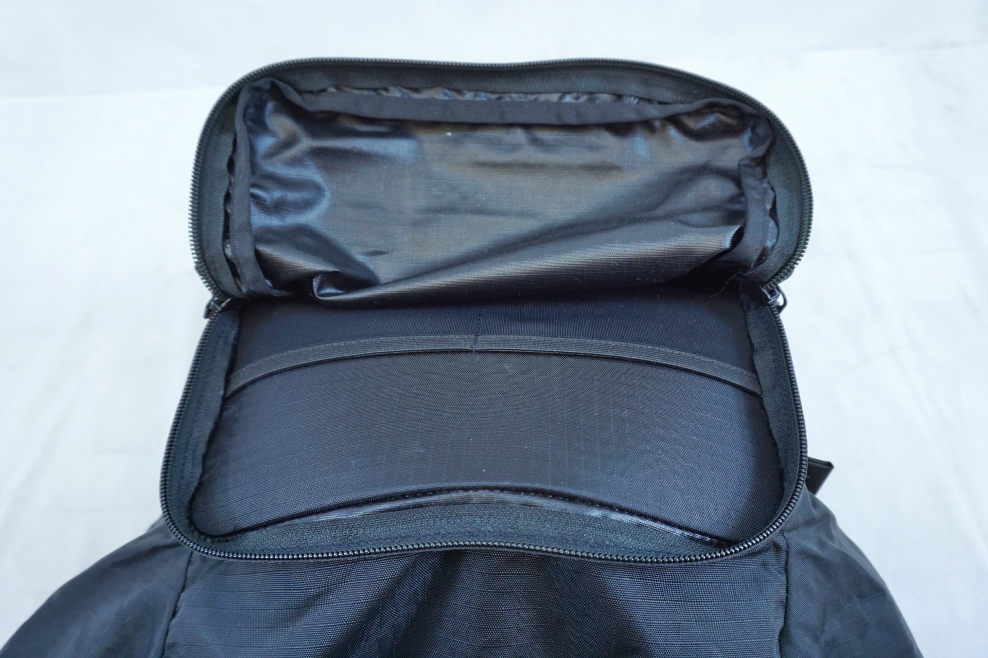 MONT-BELL 「モンベル」 フロントバッグ / 有明ガーデン店