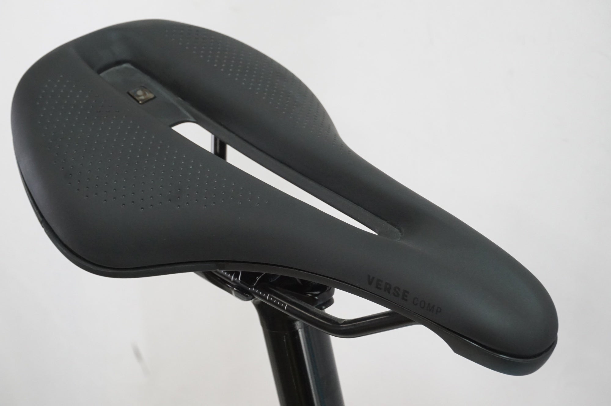 TREK 「トレック」 EMONDA ALR 5 2023年モデル ロードバイク / 大宮店