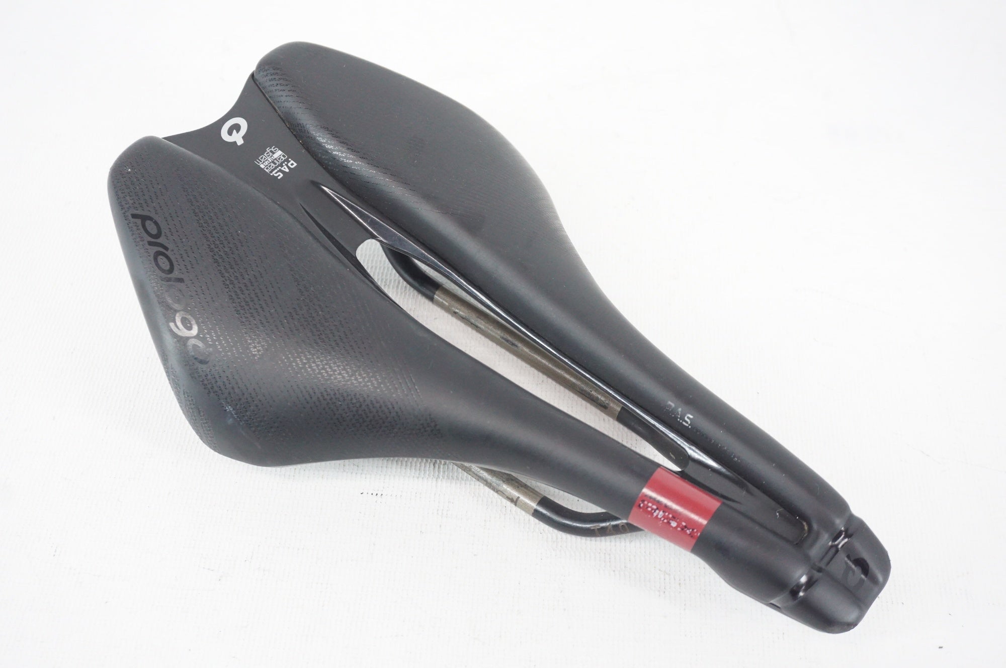 PROLOGO 「プロロゴ」 DIMENSION AGX T4.0 143mm サドル / 阪急塚口店