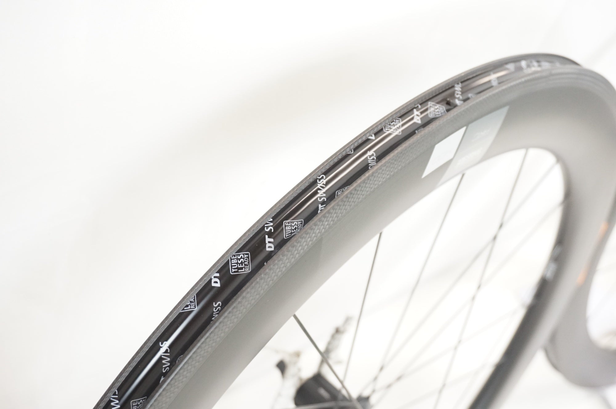 DT SWISS 「ディーティースイス」 ARC 1400 DICUT RIM シマノ11s