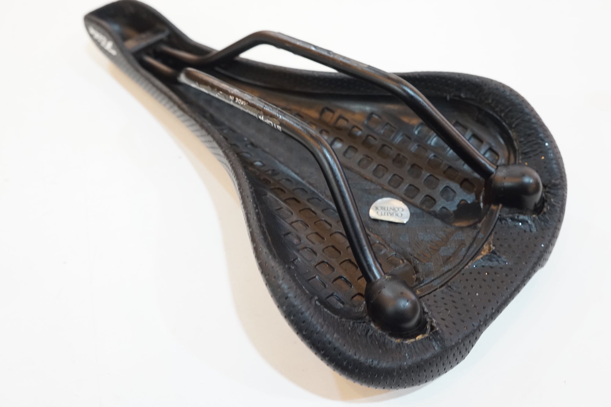 SELLE ITALIA 「セラ イタリア」 FLITE 1990 サドル / バイチャリ浦和ベース