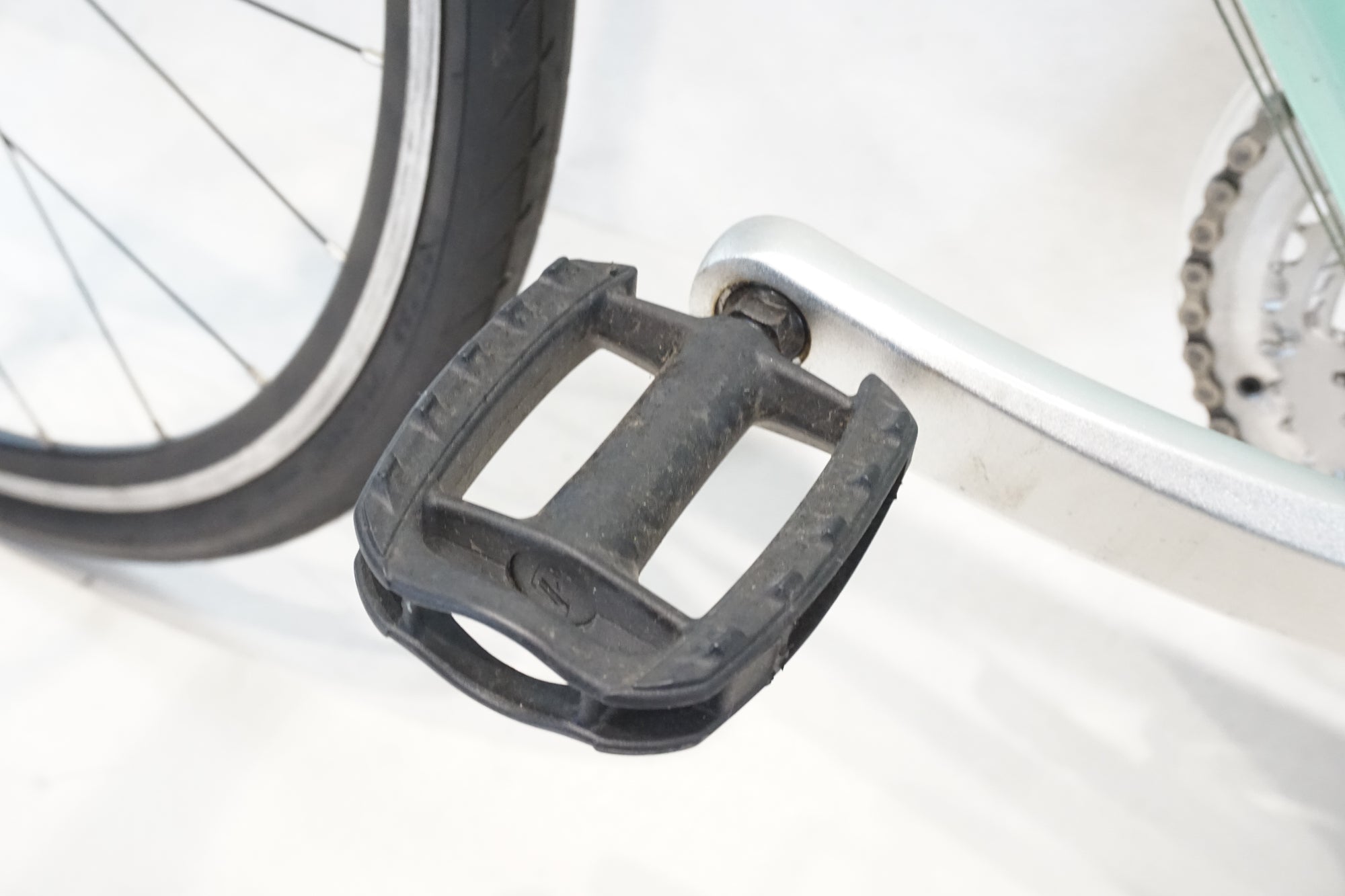 GIANT 「ジャイアント」 LIV ESCAPE R3 W 2024年モデル クロスバイク / 横浜戸塚店