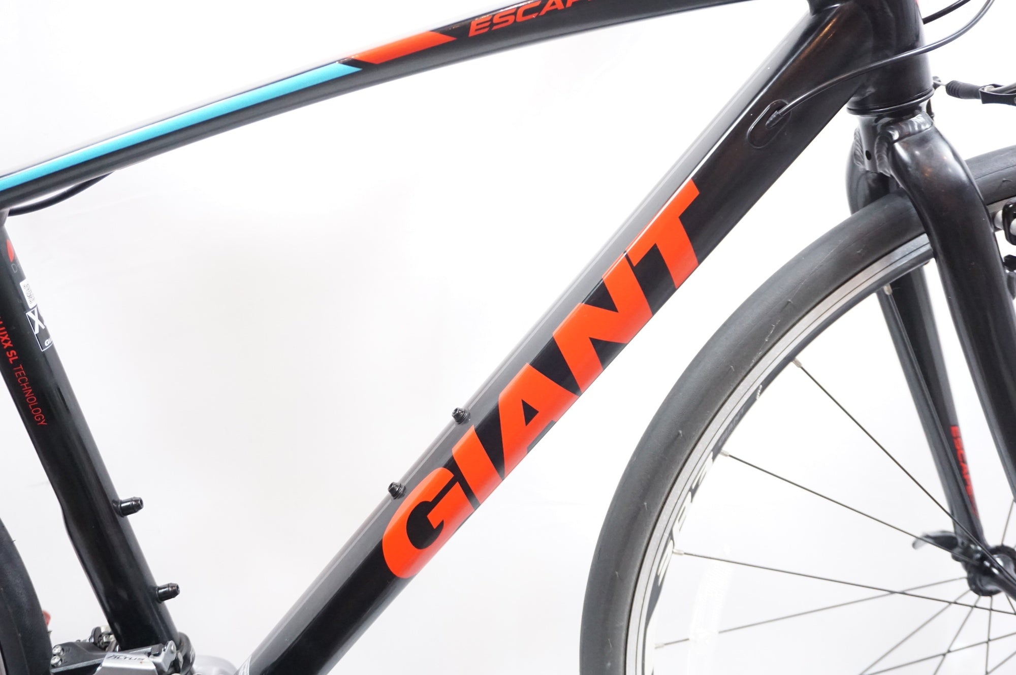 GIANT 「ジャイアント」 ESCAPE RX3 2018年モデル クロスバイク / 世田谷店