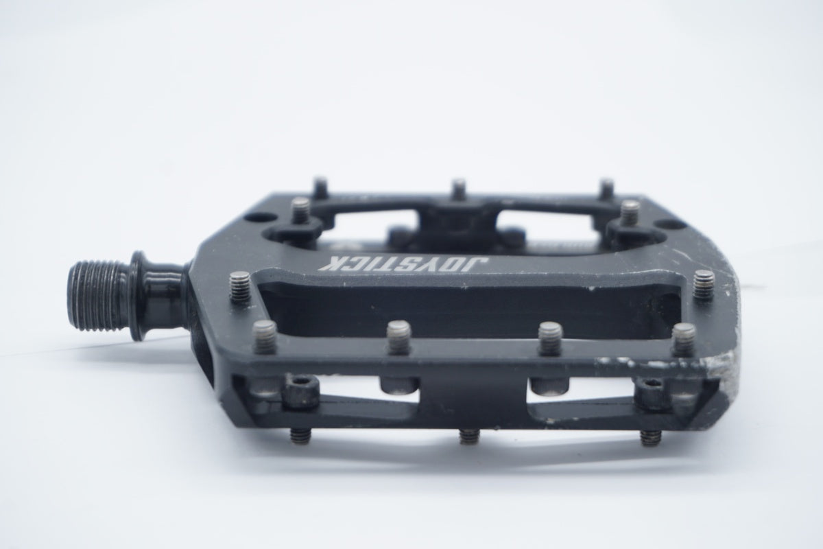 JOYSTICK COMPONENTS 「ジョイスティック・コンポーネンツ」 BUILDER ペダル / 滋賀大津店