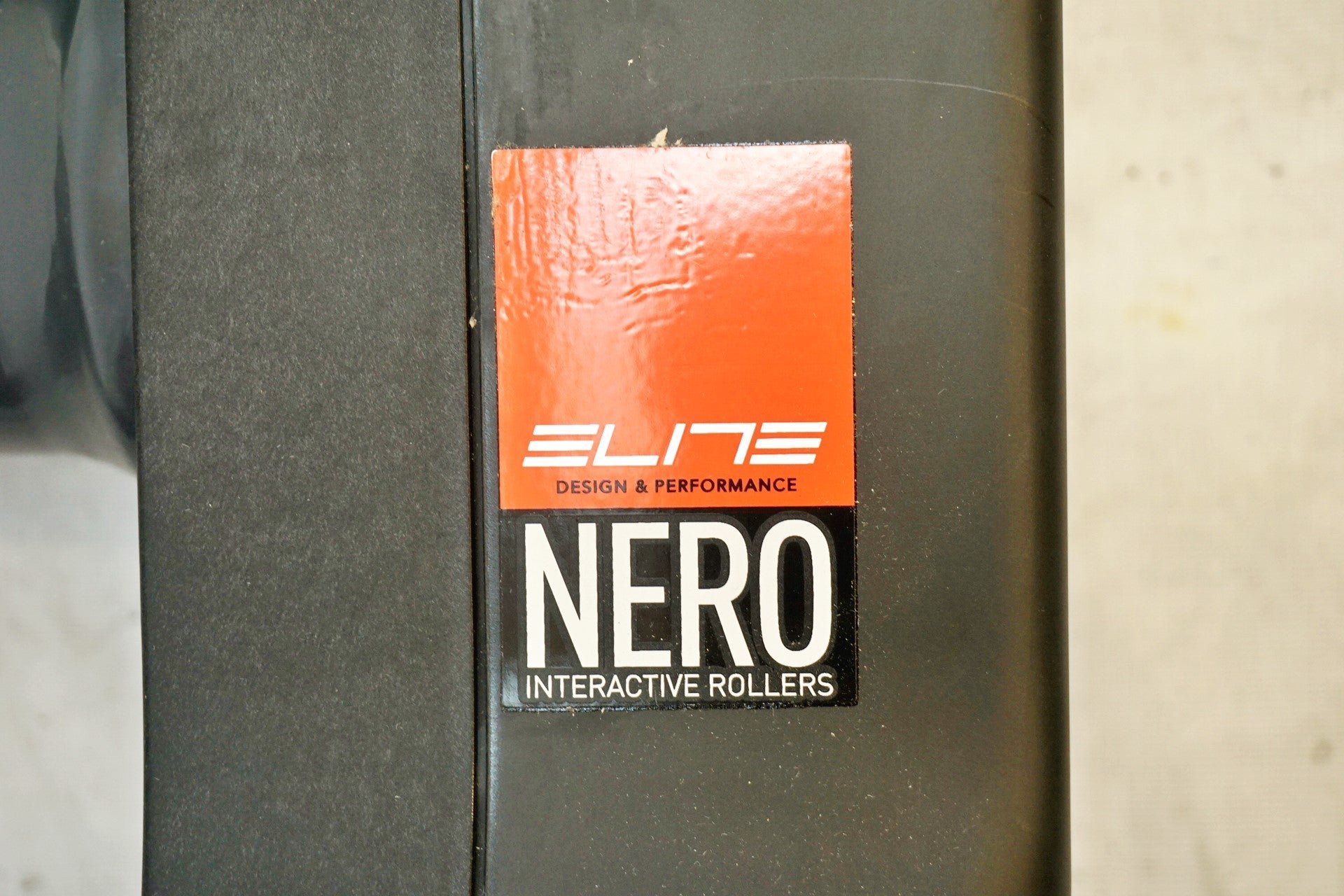 ELITE 「エリート」 NERO サイクルトレーナー / 有明ガーデン店