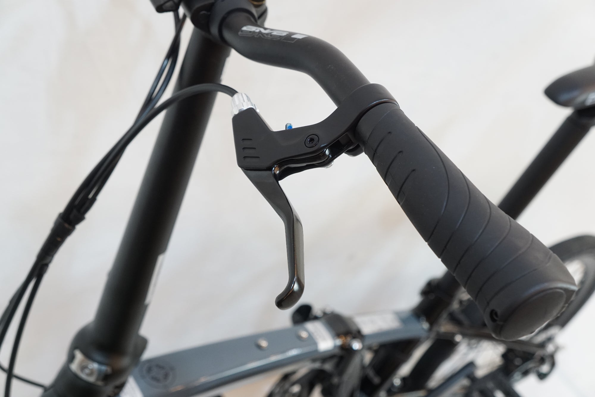 ESR  「イーエスアール」 PURSUER DISC 2025年モデル 20インチ 折りたたみ自転車 / バイチャリ浦和ベース