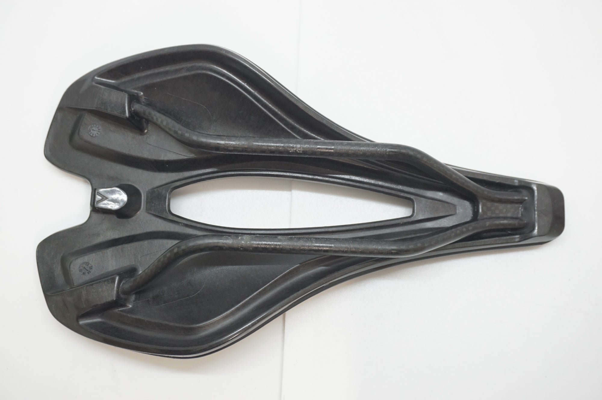 GIANT 「ジャイアント」 FLEET SLR CARBON サドル / 福岡店