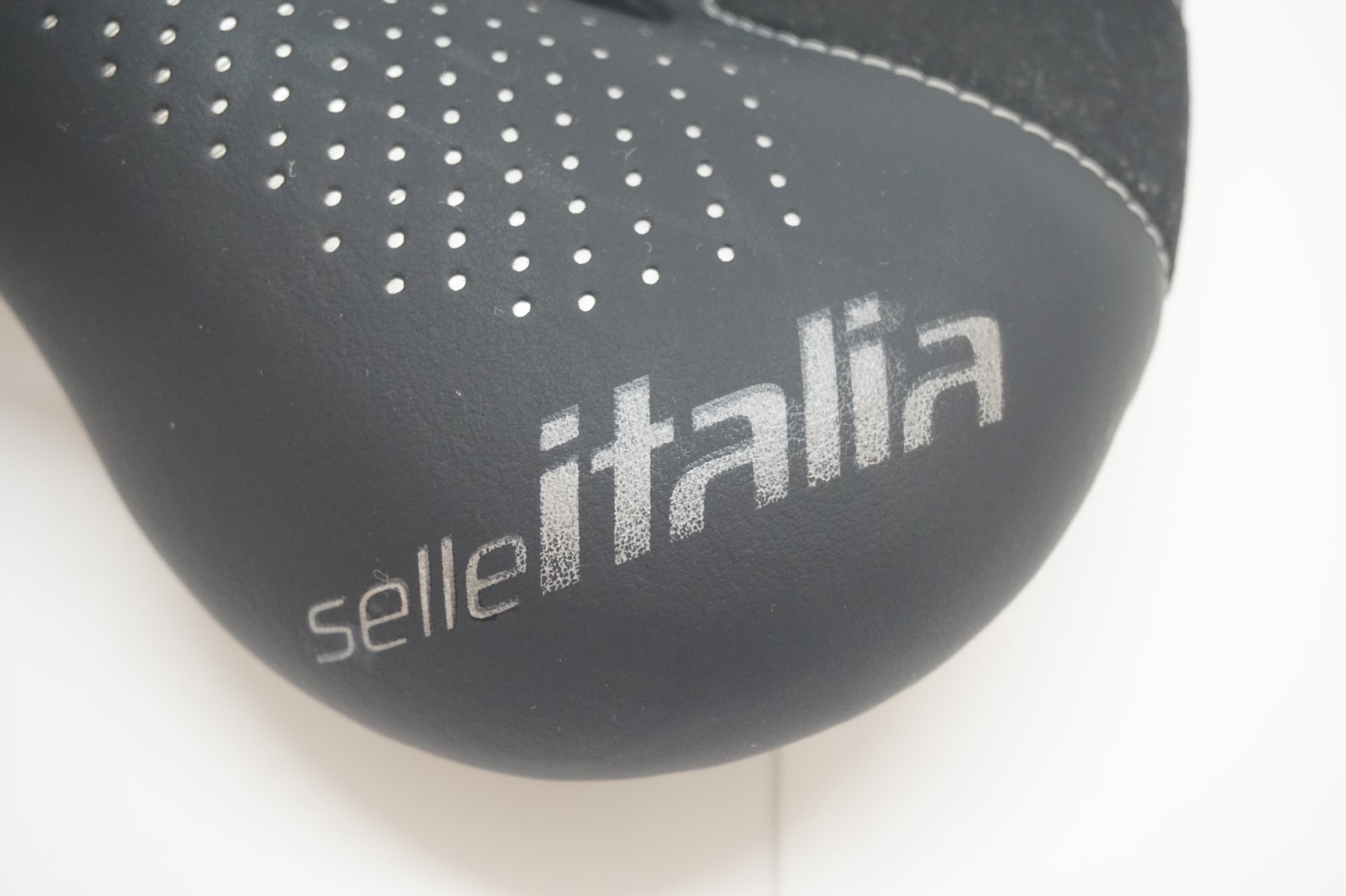 SELLE ITALIA 「セライタリア」 LADY SMALL GEL FLOW サドル / 福岡店