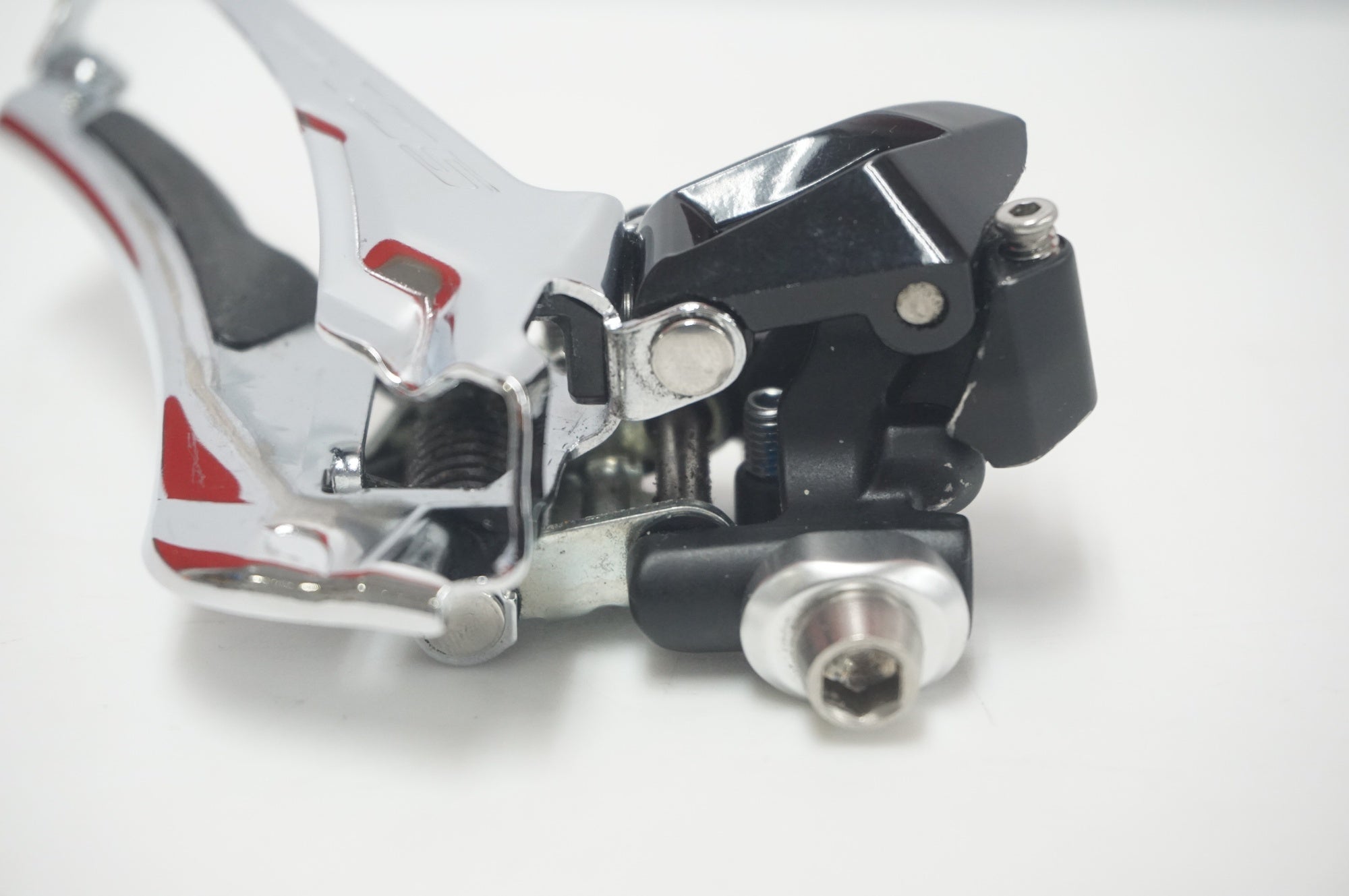 SHIMANO 「シマノ」 105 FD-R7000 フロントディレイラー / 福岡店
