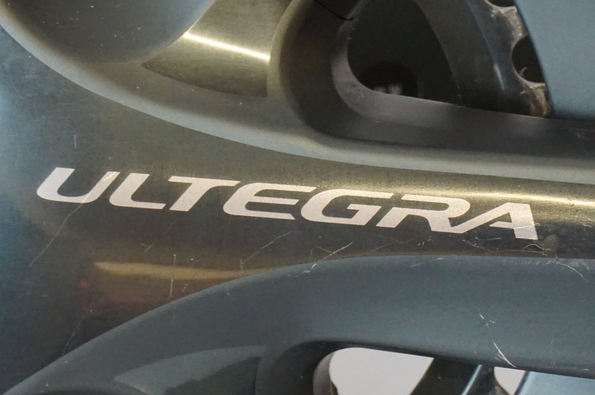 SHIMANO 「シマノ」 ULTEGRA FC-6800 50-34T 165mm クランクセット