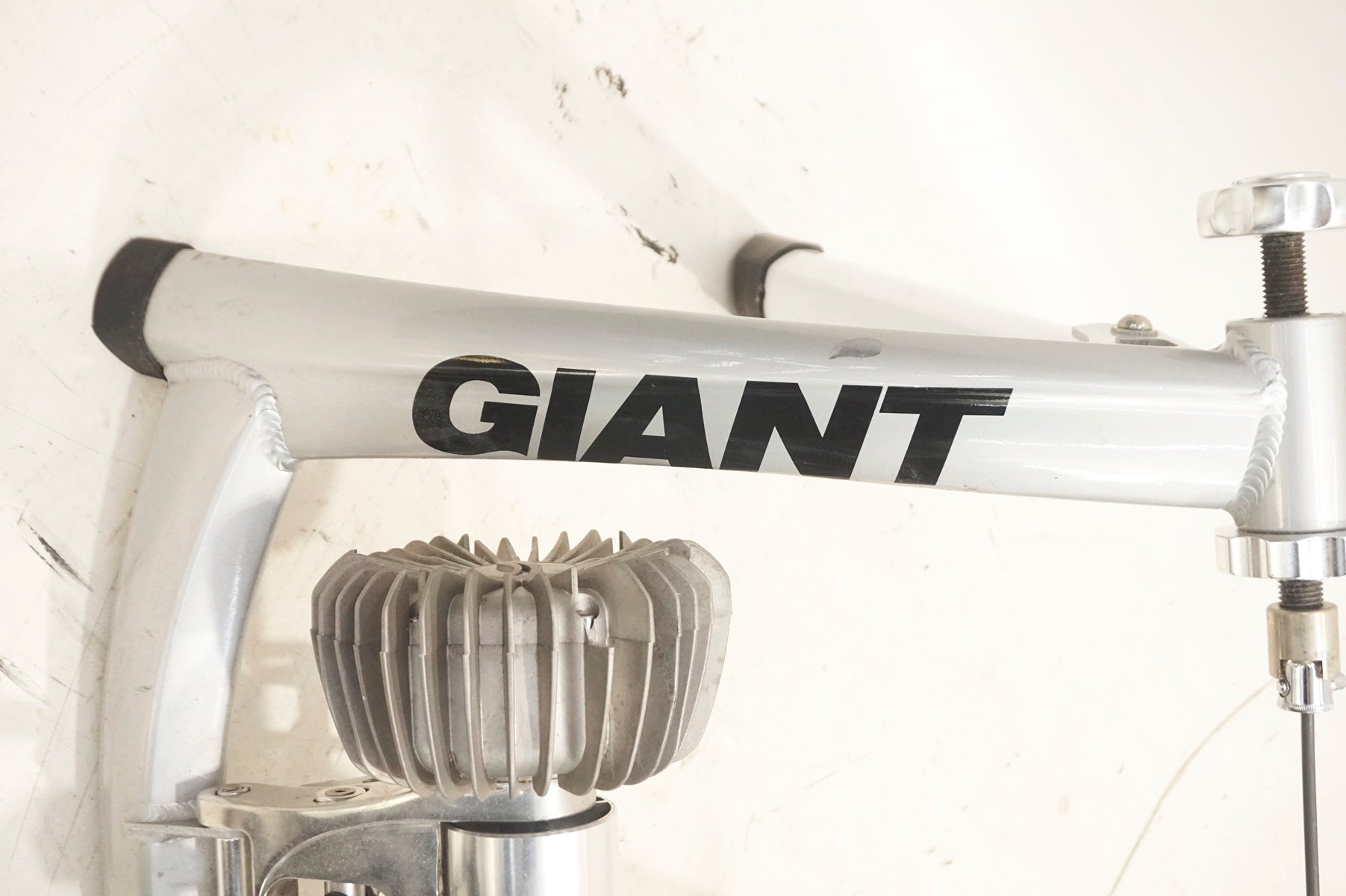GIANT 「ジャイアント」 CYCLOTRON FLUID サイクルトレーナー / 大阪門真店
