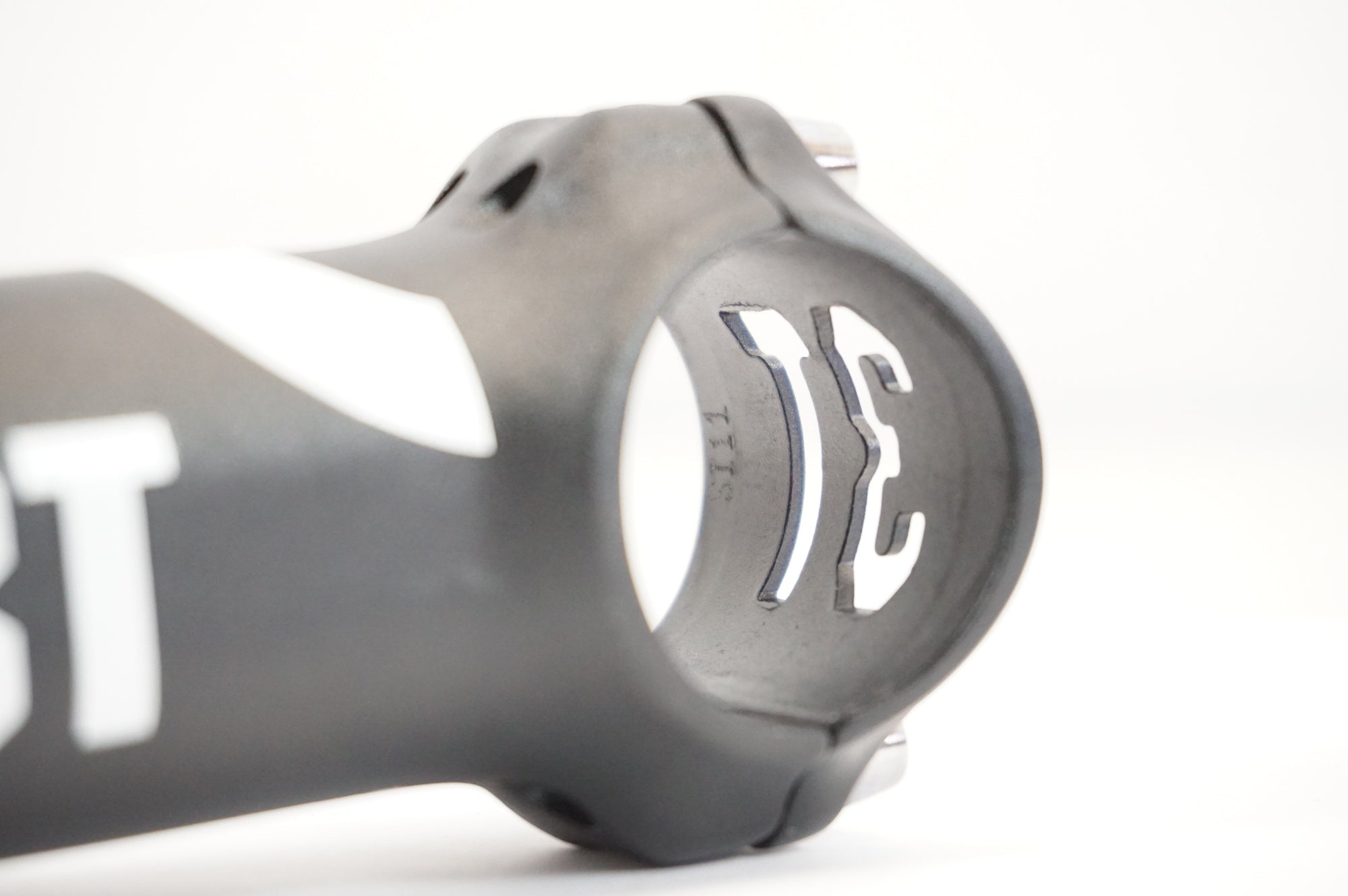 3T 「スリーティー」 ARX II PRO φ31.8 100mm 6° ステム / 宇都宮店