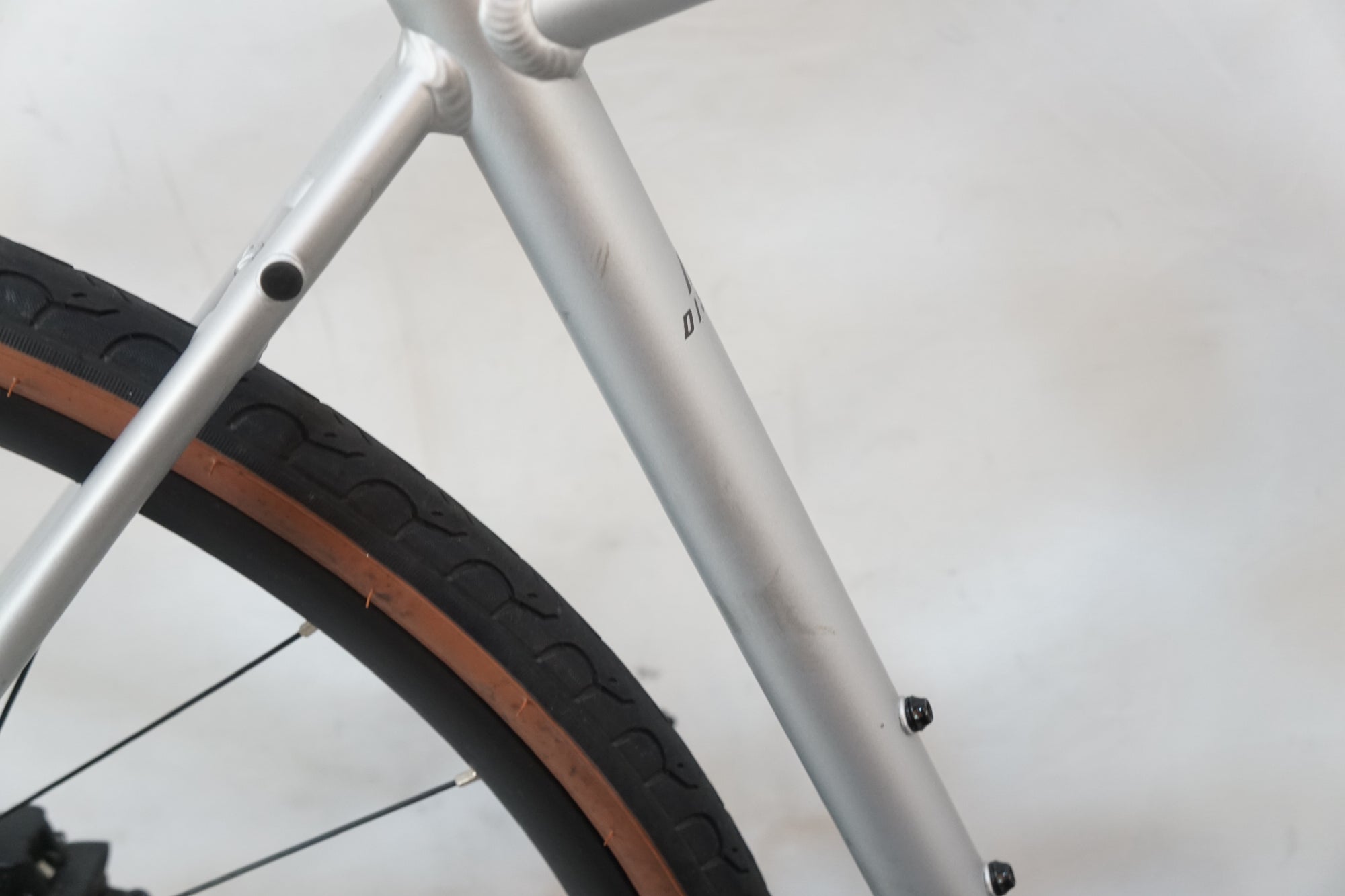 GIANT 「ジャイアント」 ESCAPE R DISC 2025年モデル クロスバイク / バイチャリ浦和ベース