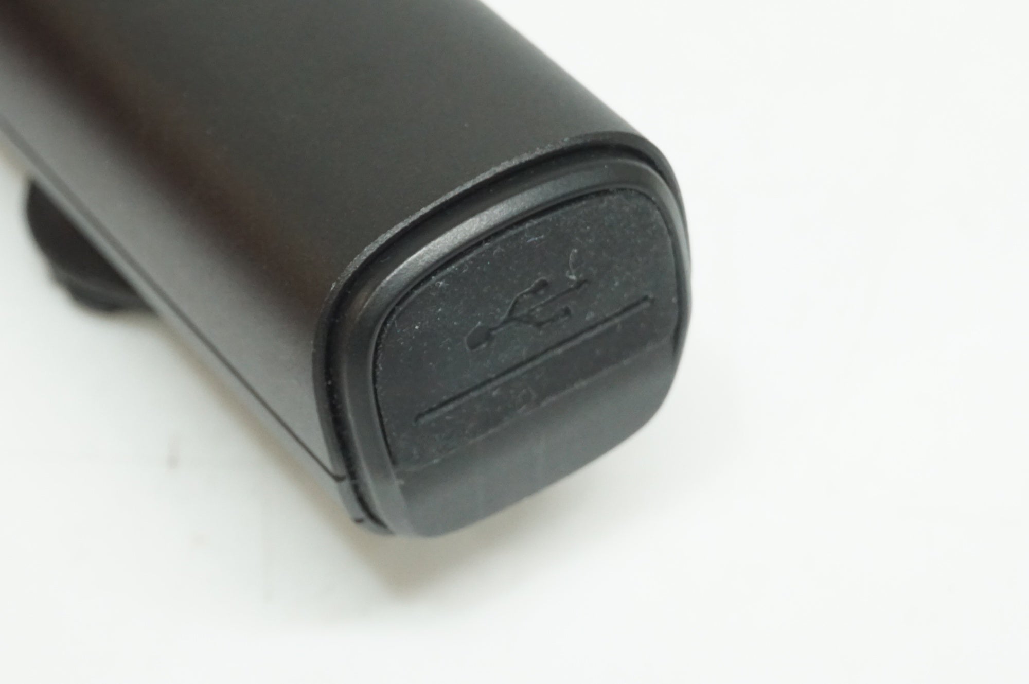 OLIGHT 「オーライト」 RN 1500 フロントライト / 大宮店