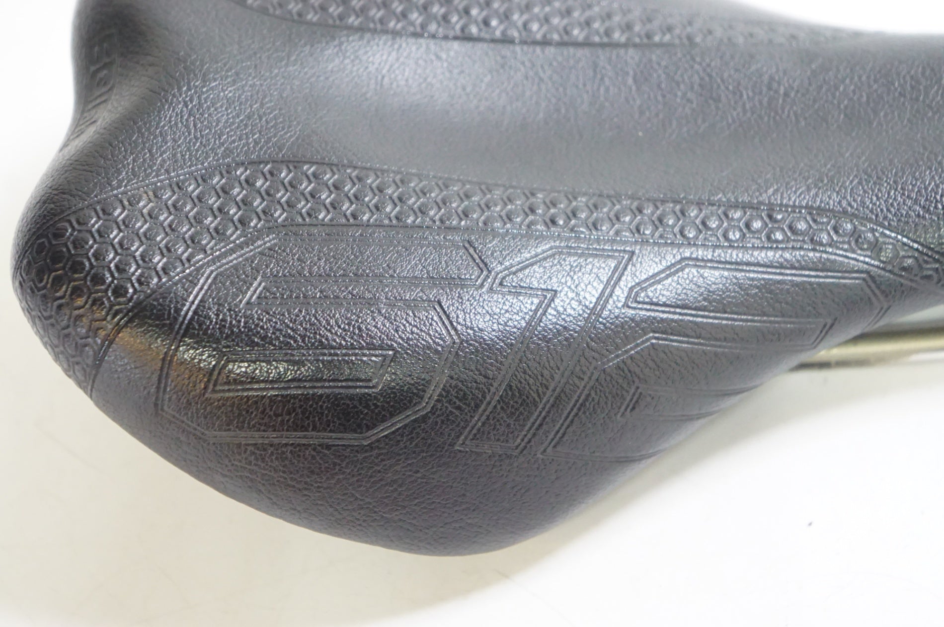 SQLAB 「エスキューラブ」 612 サドル / 熊谷本店