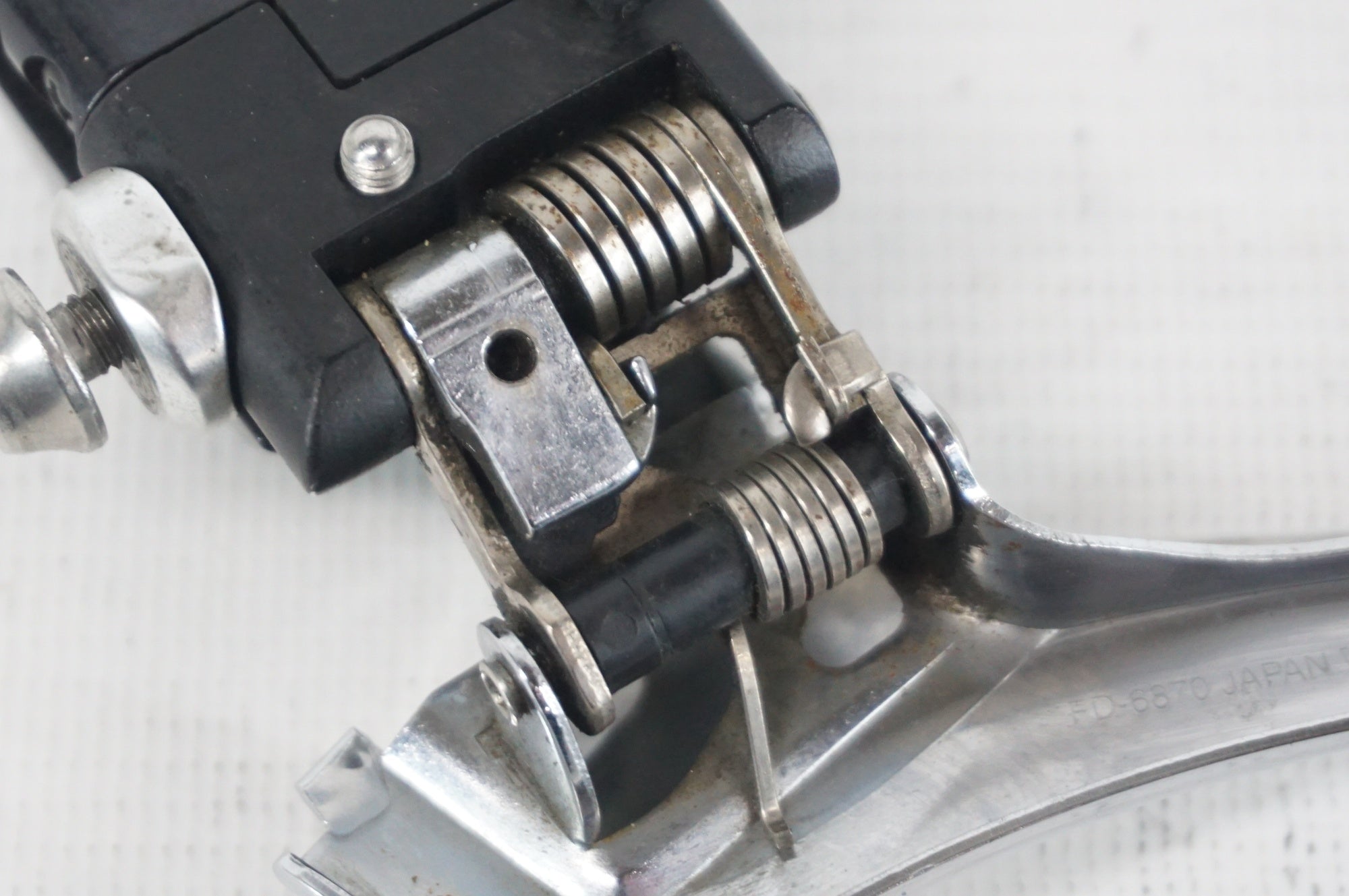 SHIMANO 「シマノ」 ULTEGRA FD-6870 フロントディレイラー / 阪急塚口店