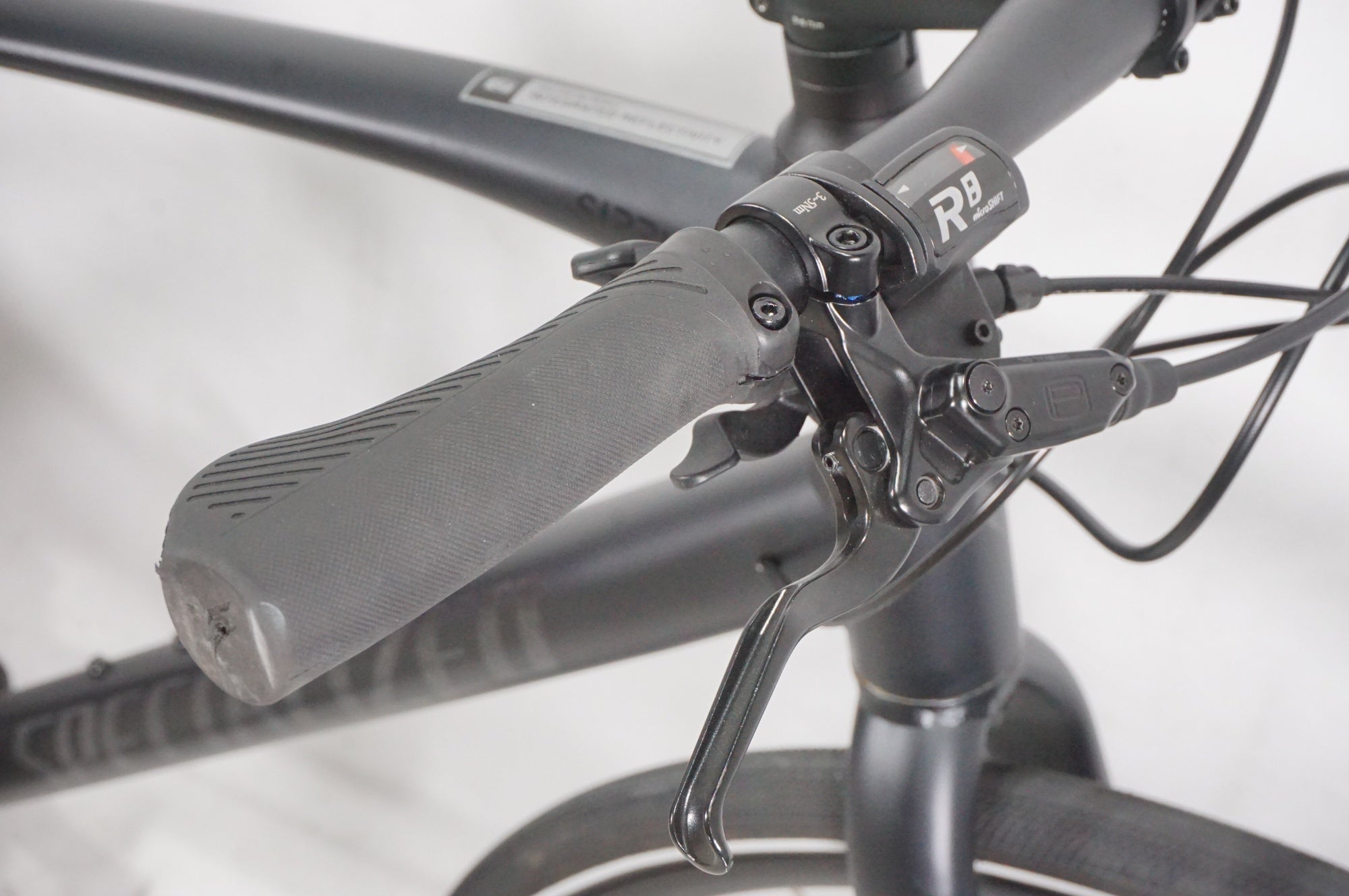 SPECIALIZED 「スペシャライズド」 SIRRUS 2.0 2022年モデル クロスバイク / AKIBA店