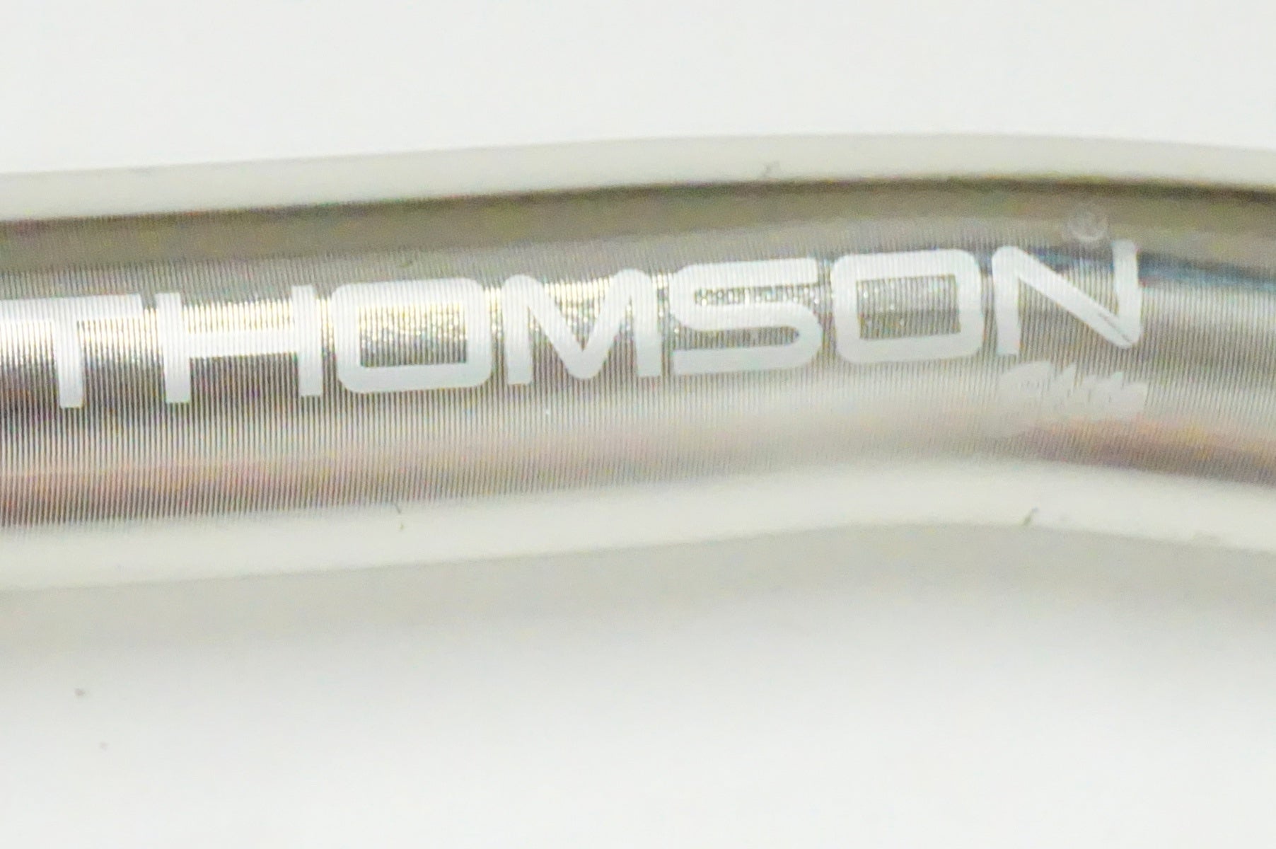 THOMSON 「トムソン」 ELITE SETBACK φ27.2 250mm シートポスト