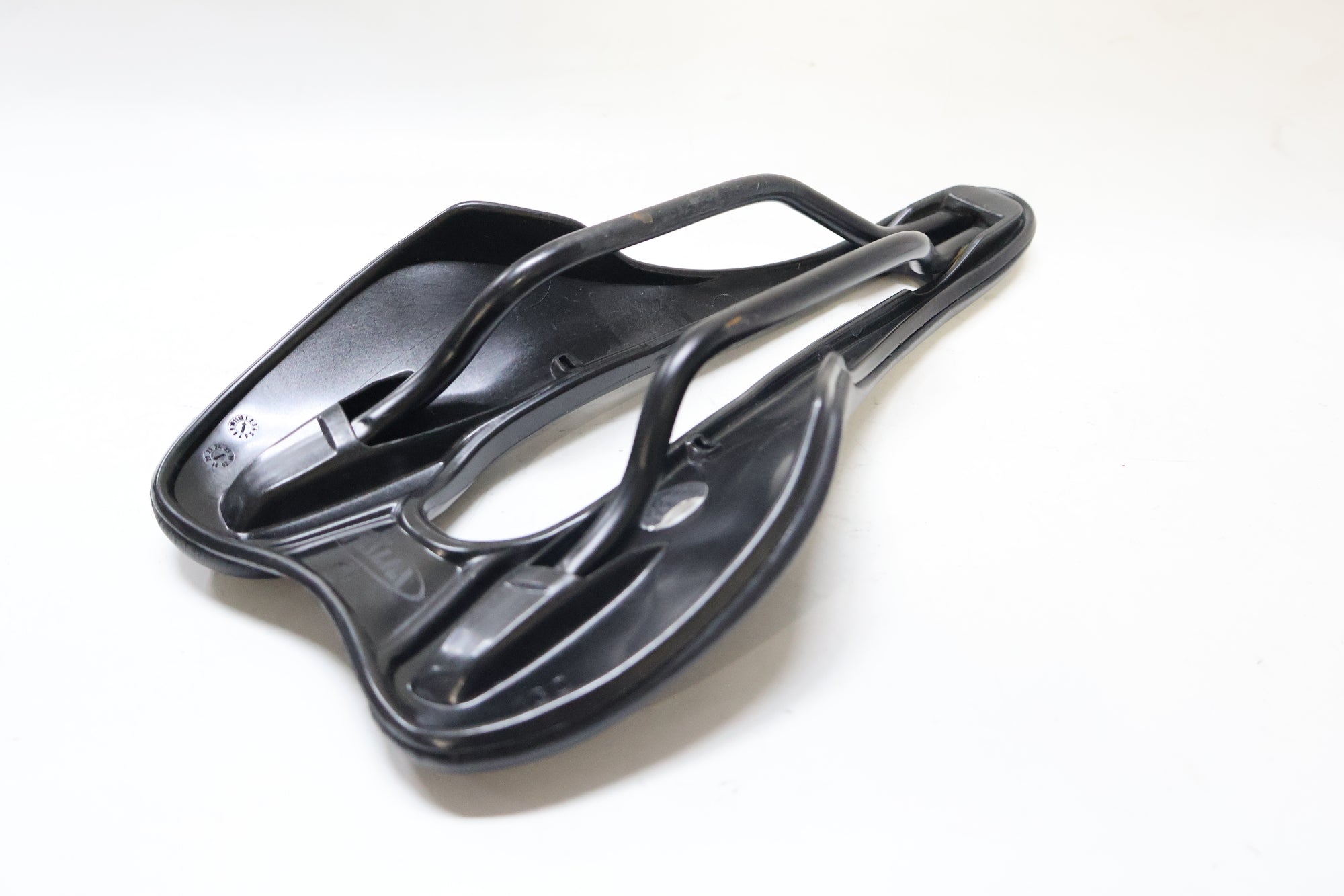 SELLE ITALIA 「セライタリア」 SLR BOOST SUPERFLOW S サドル / 高知店