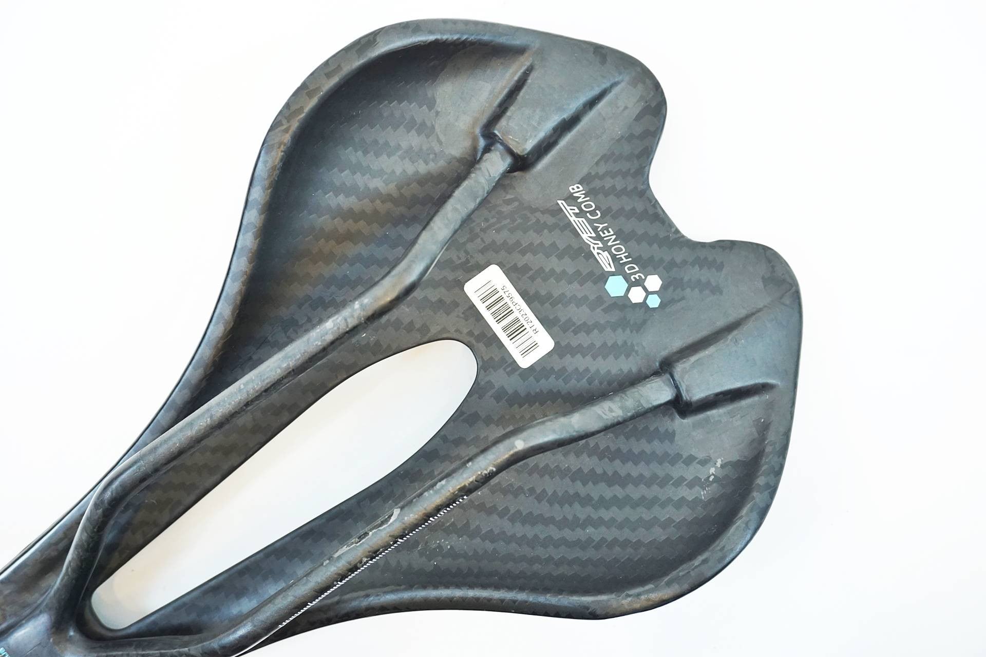 RYET 「リーエト」 3D HONEY COMB サドル / 有明ガーデン店