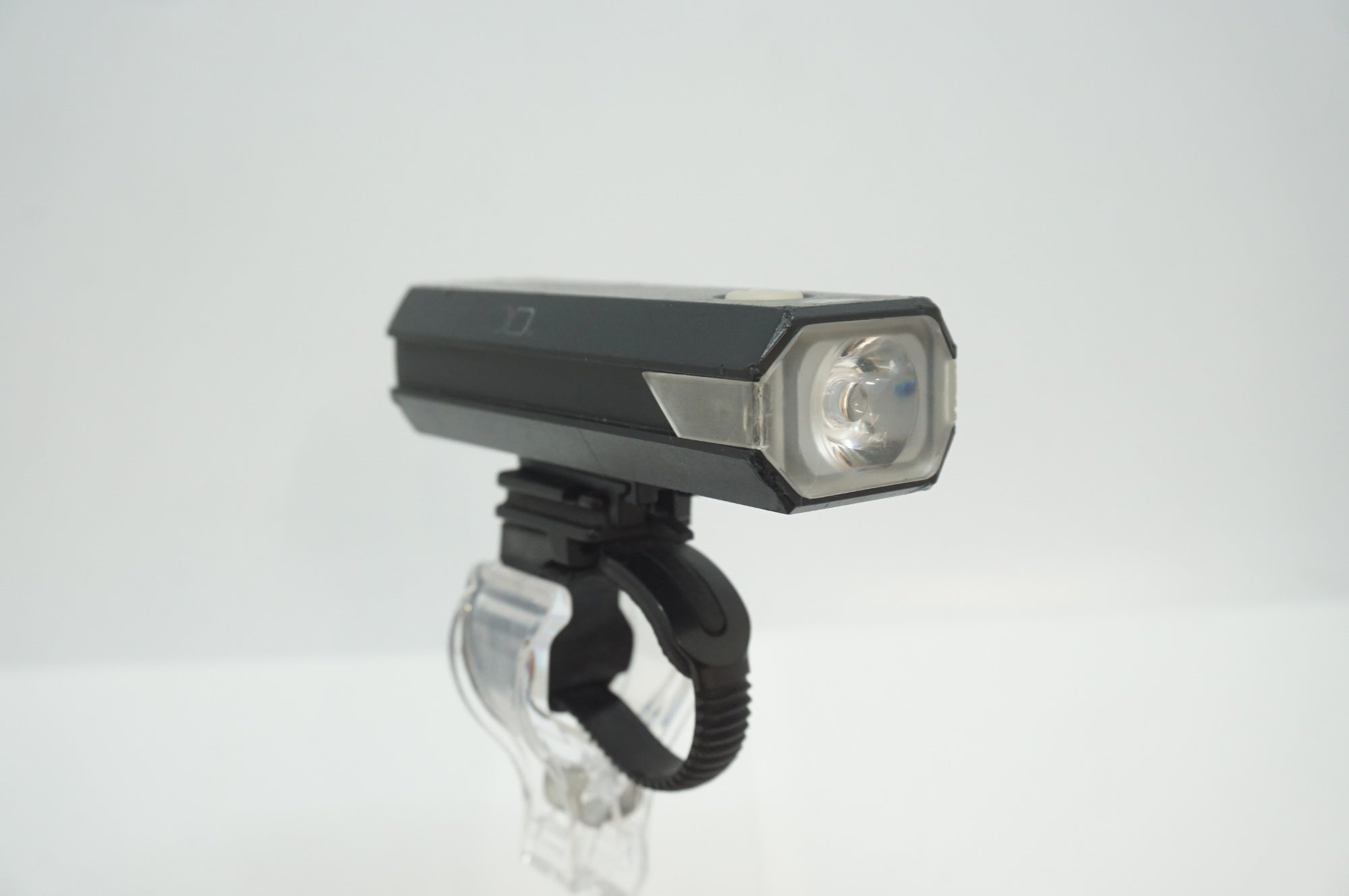 CATEYE 「キャットアイ」 AMPP300 フロントライト / 福岡店