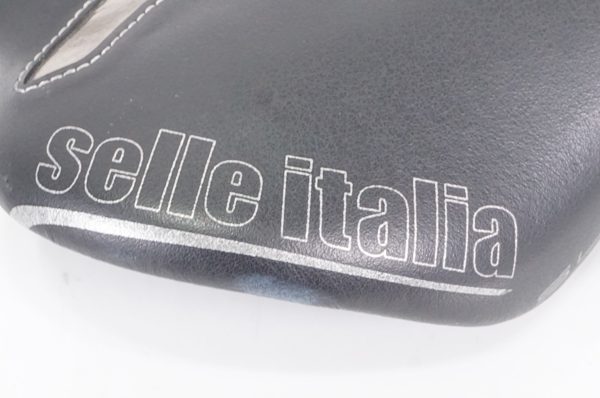 SELLE ITALIA 「セライタリア」 SLR TITANIUM サドル / AKIBA店