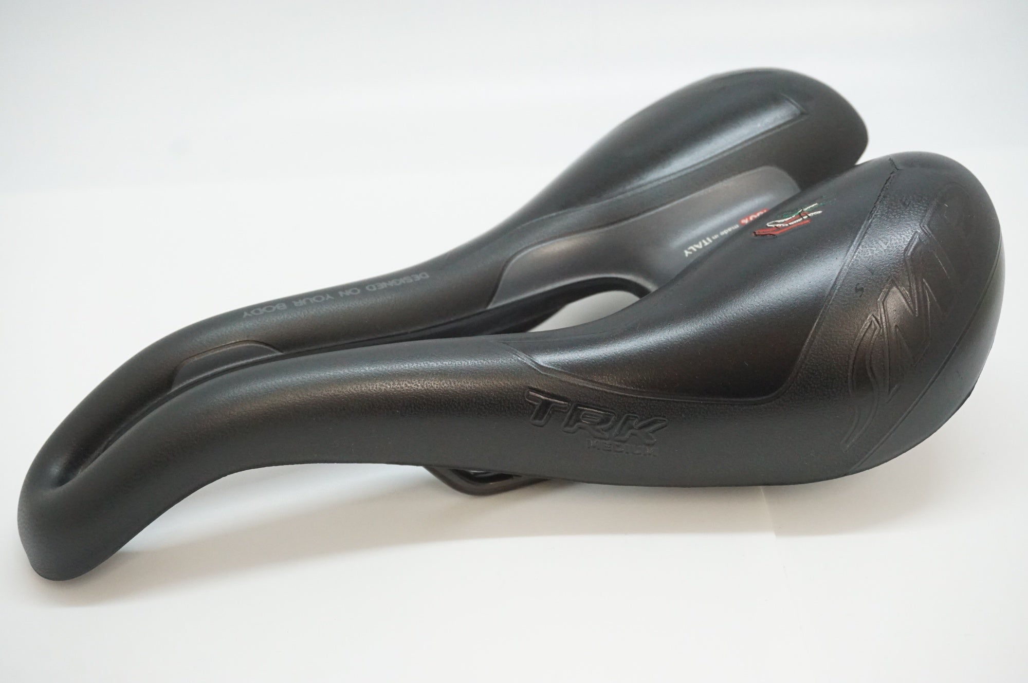 SELLE SMP 「セラエスエムピー」 TRK MEDIUM サドル / 福岡店
