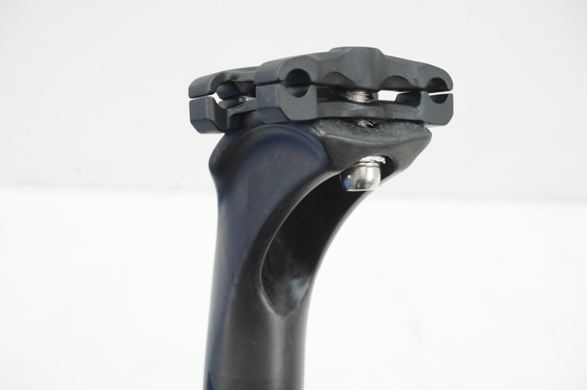 TNI 「ティーエヌアイ」 LW168 φ27.2 400mm シートポスト / 大宮店